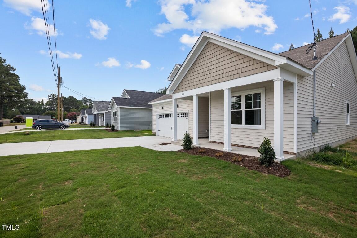 1011 Par Three Drive S