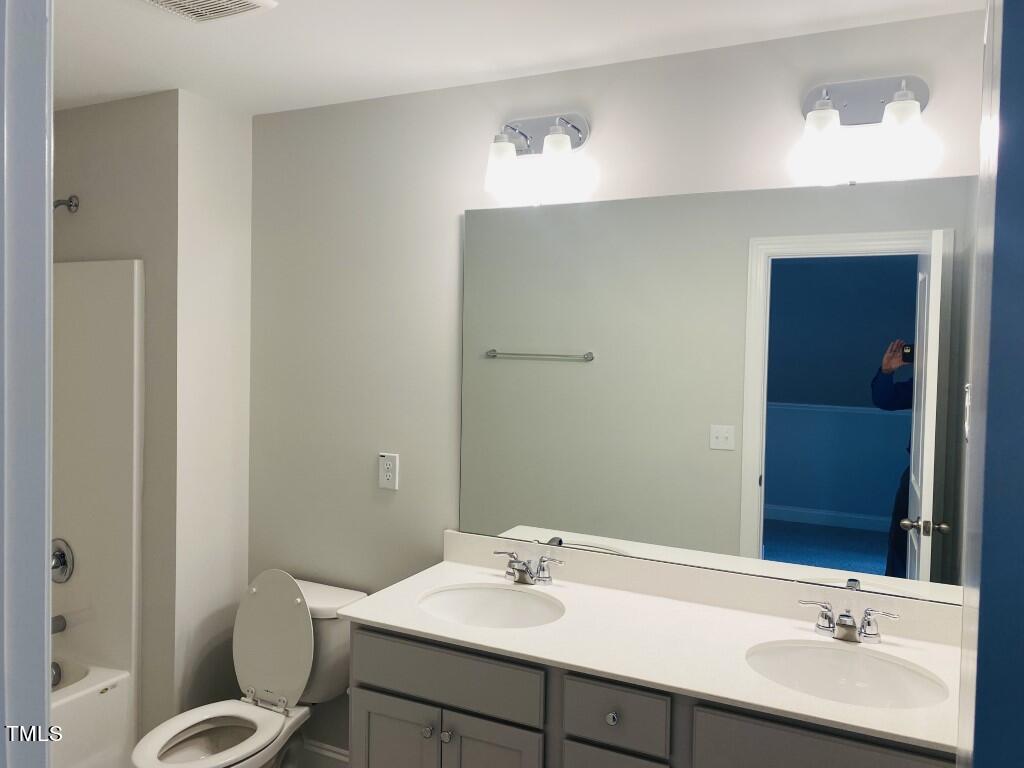 523 Barrington Row Avenue # 229