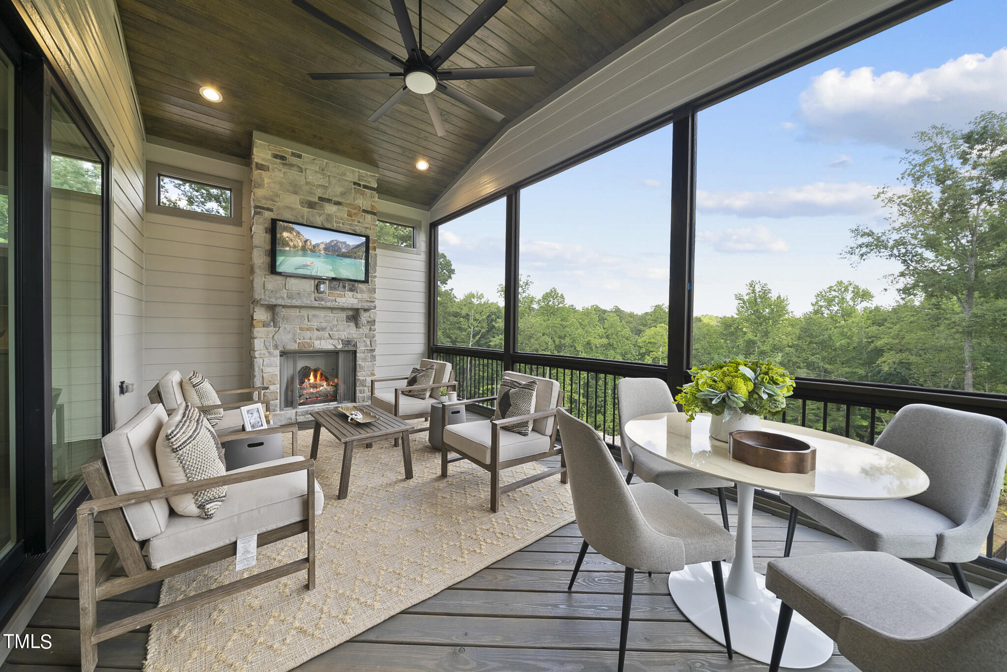 7404 Dover Hills Drive