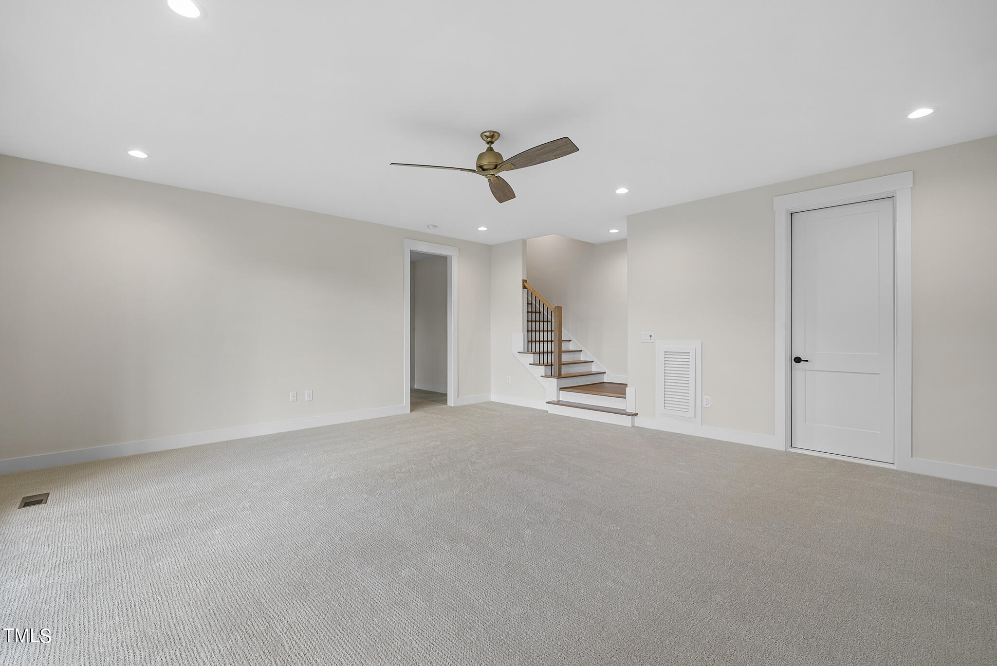 7404 Dover Hills Drive