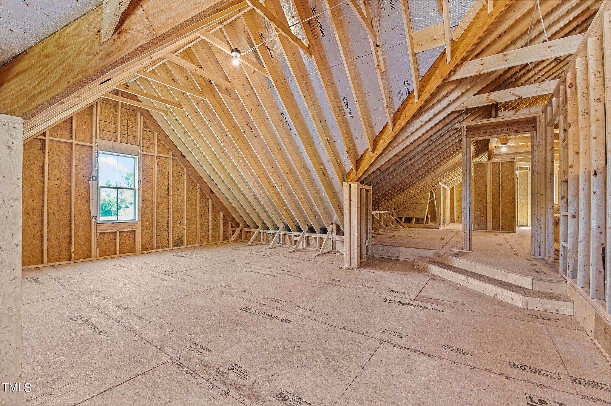 15 Satinwing Court