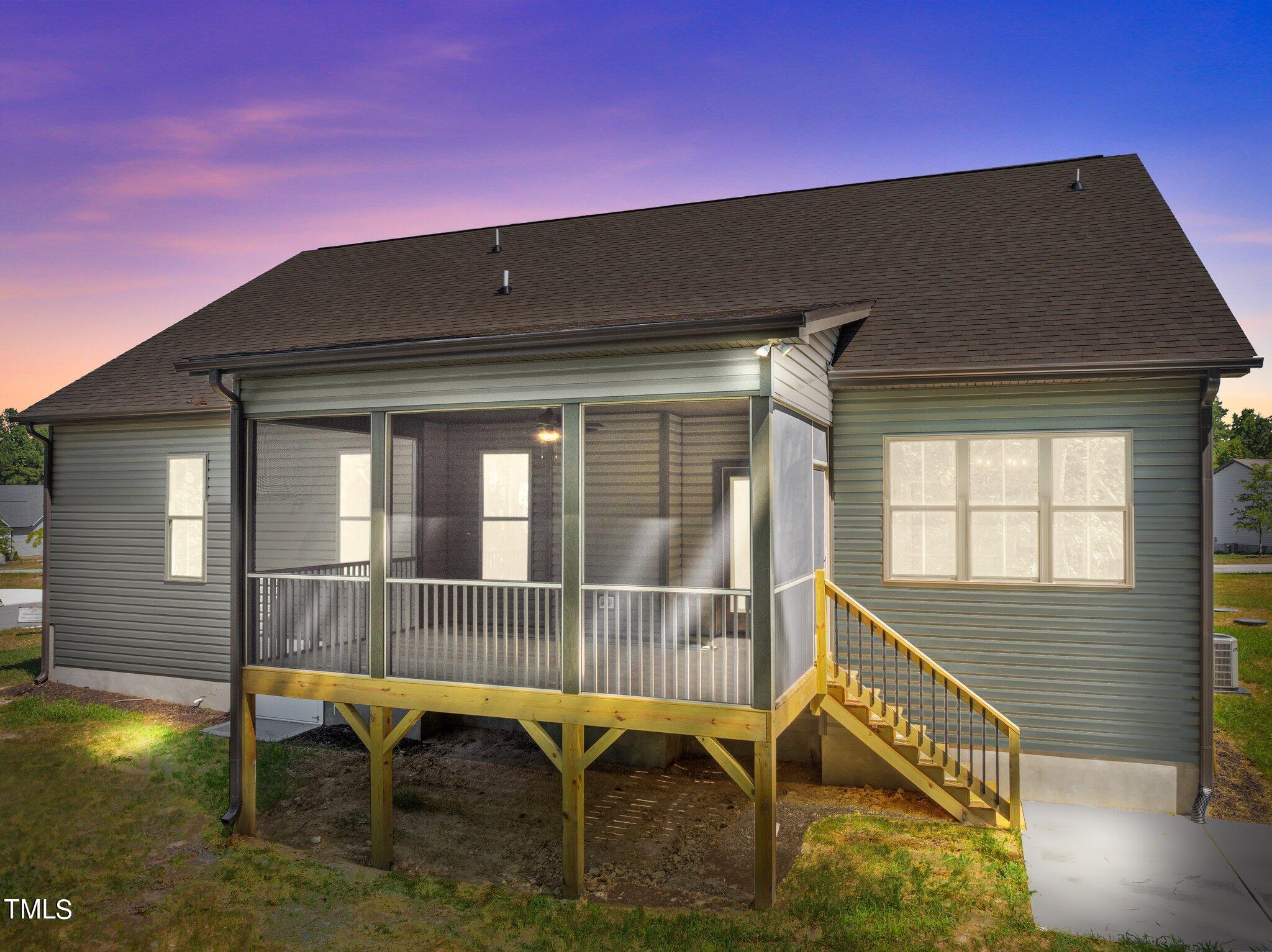 15 Satinwing Court