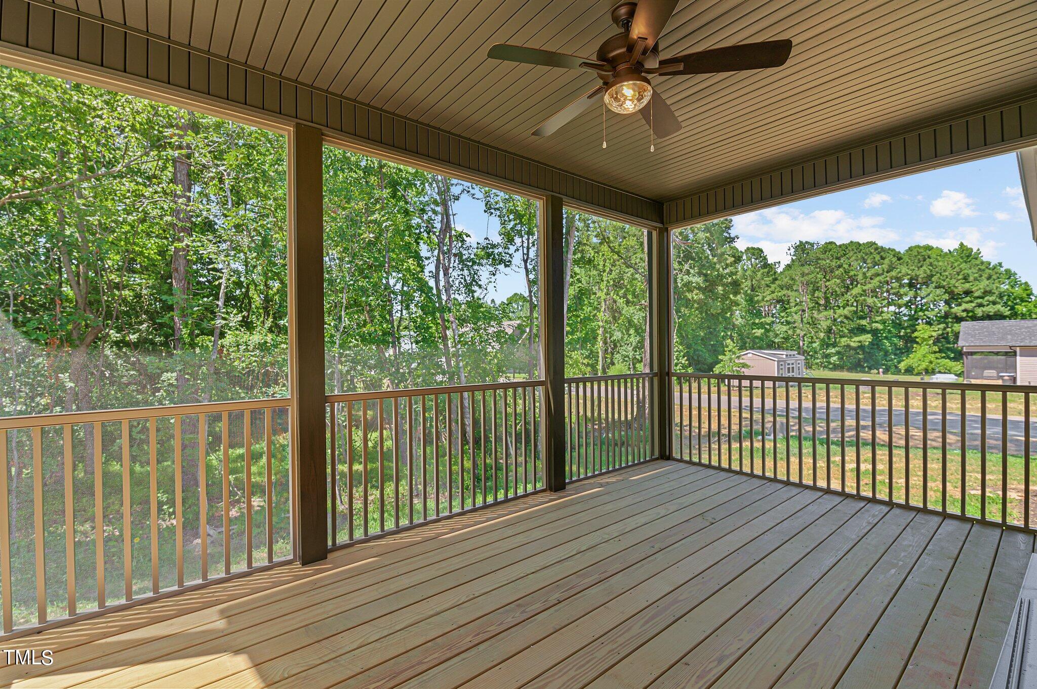 15 Satinwing Court