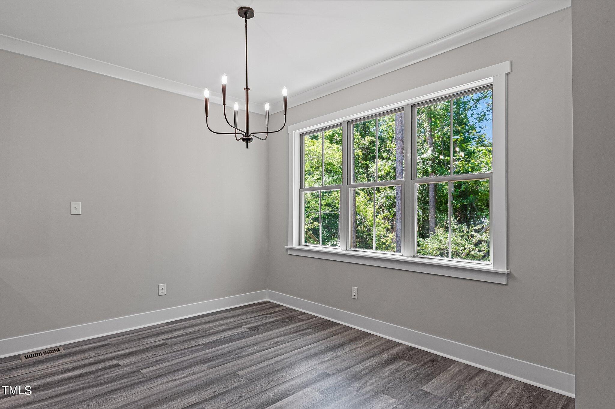 15 Satinwing Court