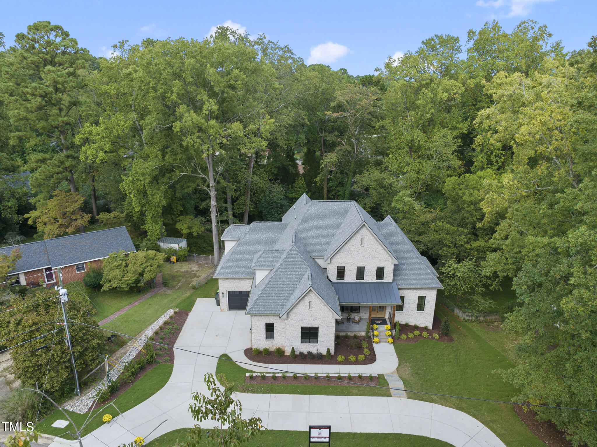 5024 Lakemont Drive