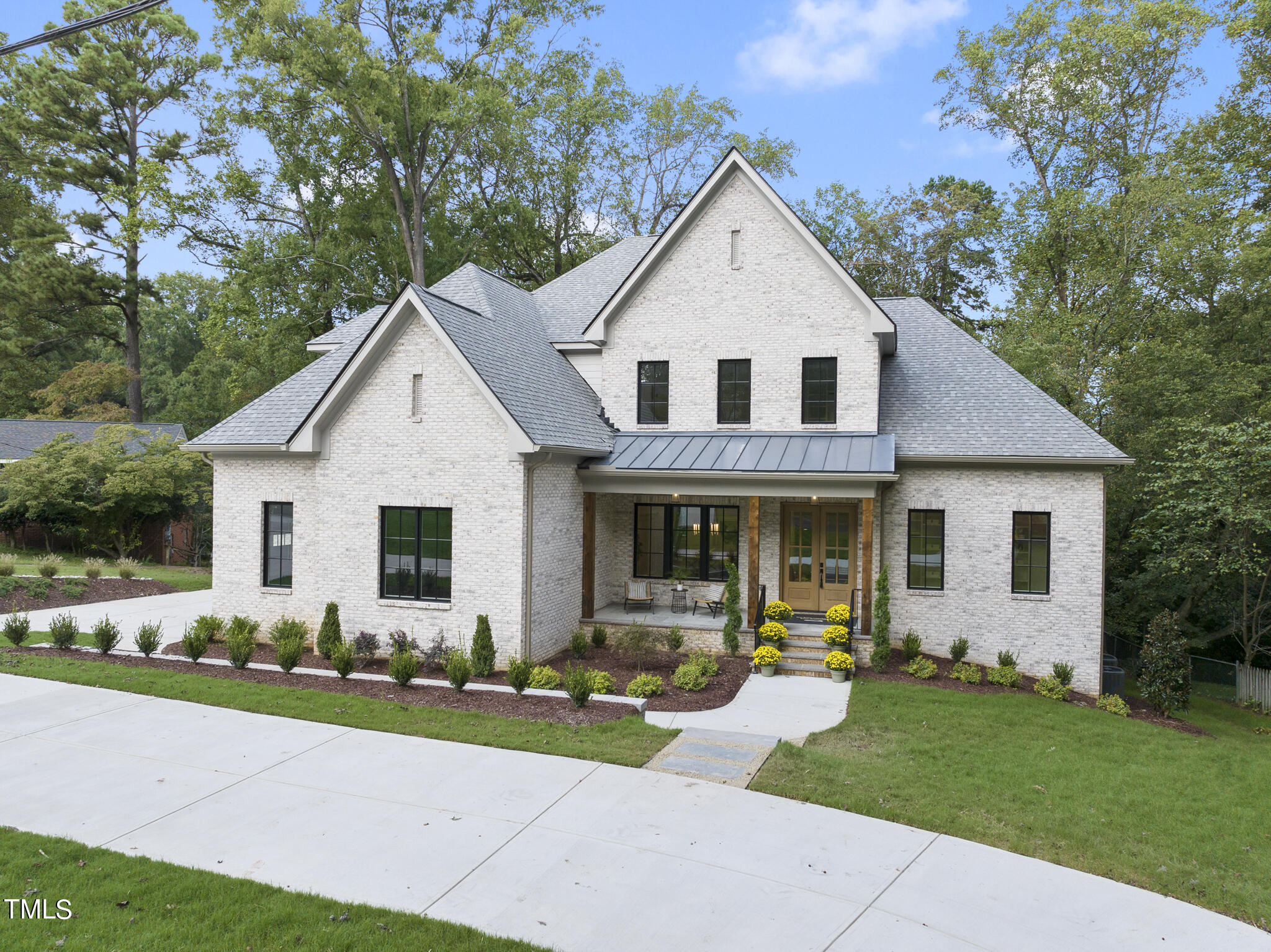 5024 Lakemont Drive