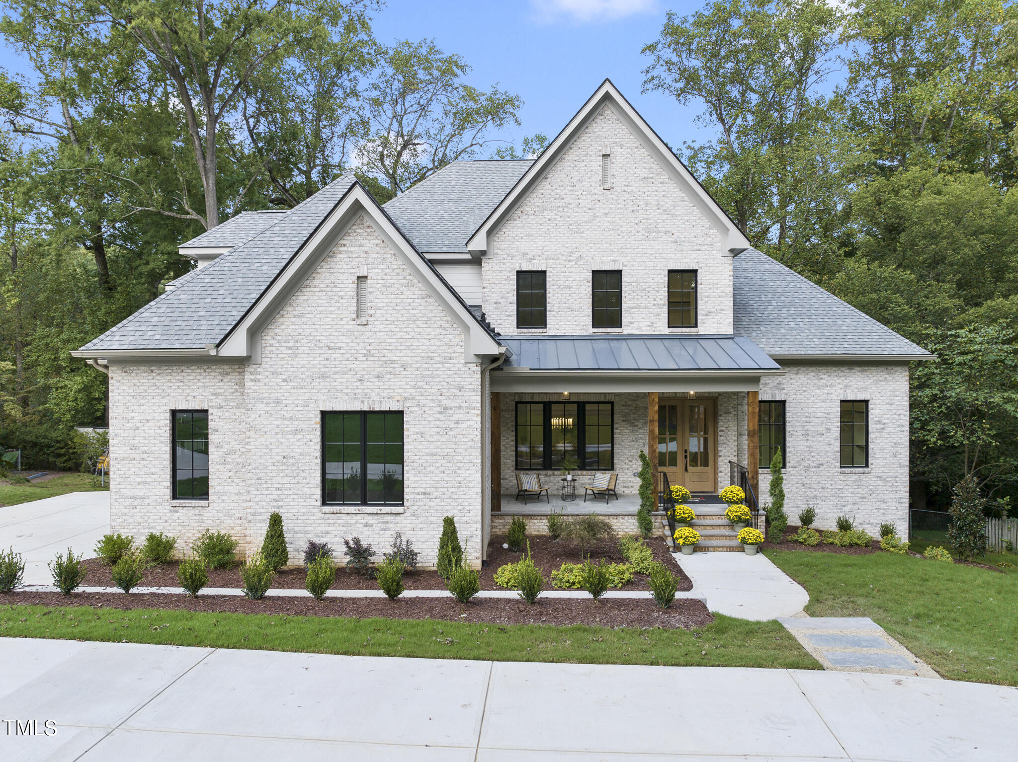 5024 Lakemont Drive
