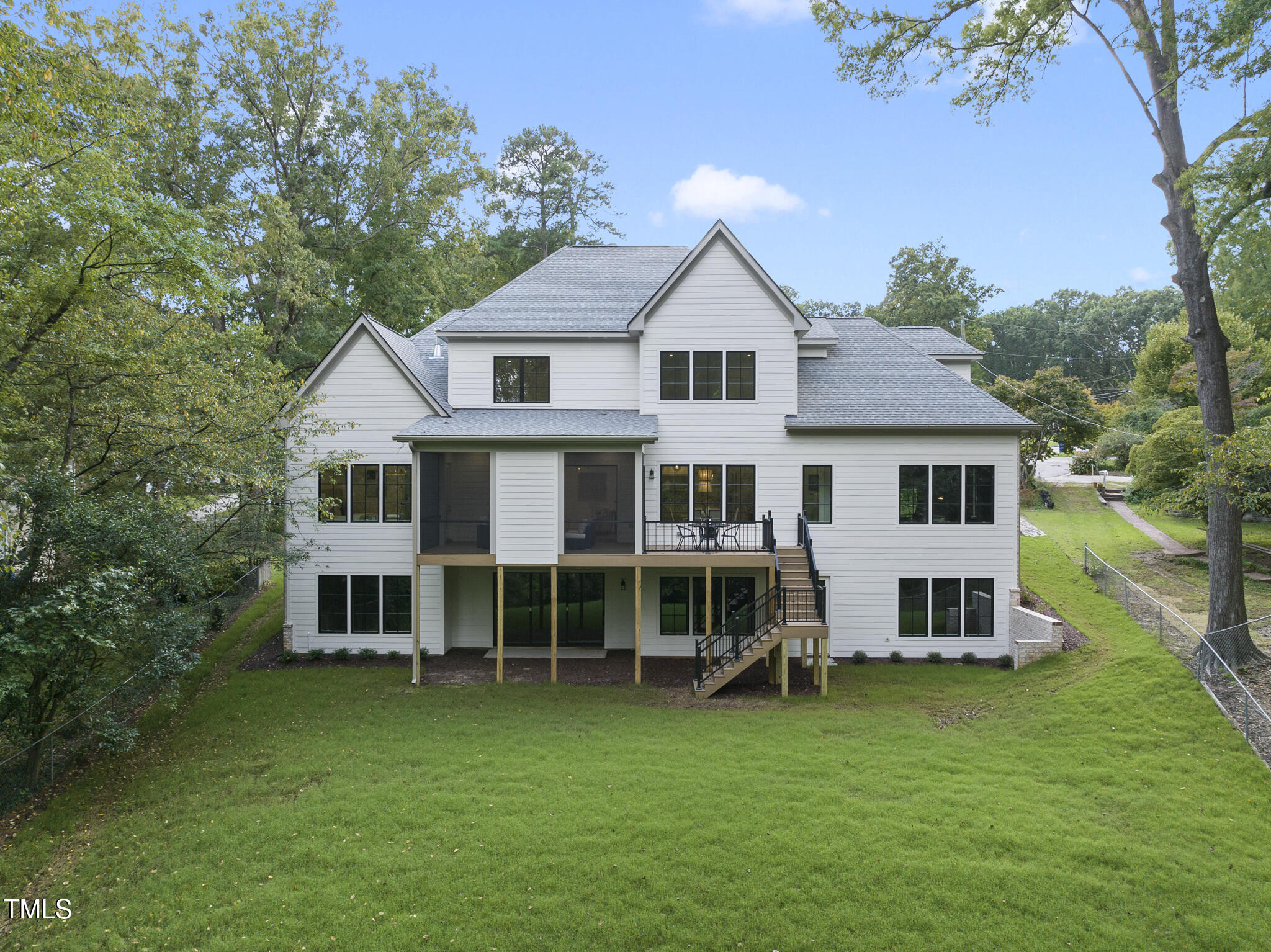 5024 Lakemont Drive