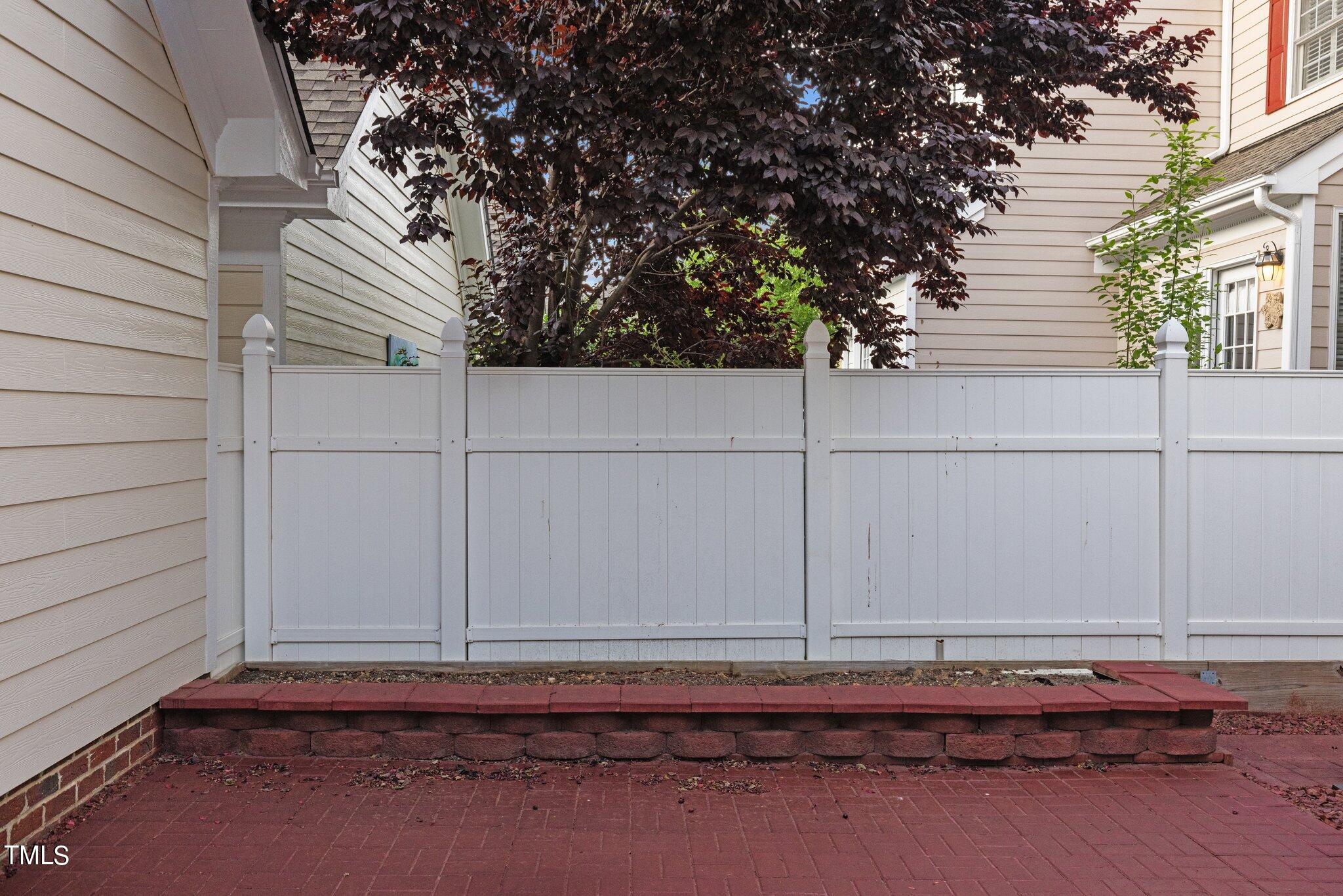 2503 Happy Lane