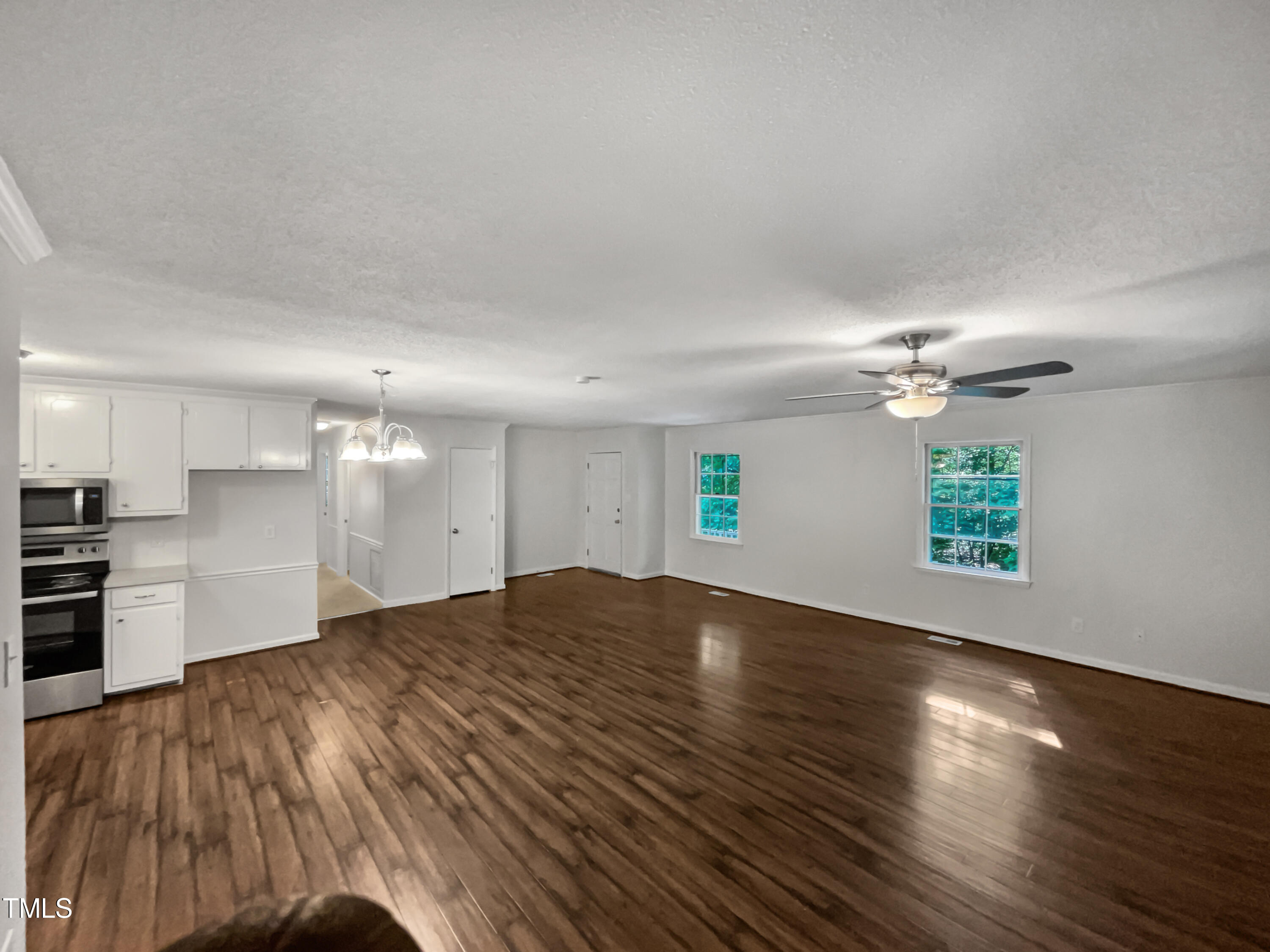 5302 Skyline Drive