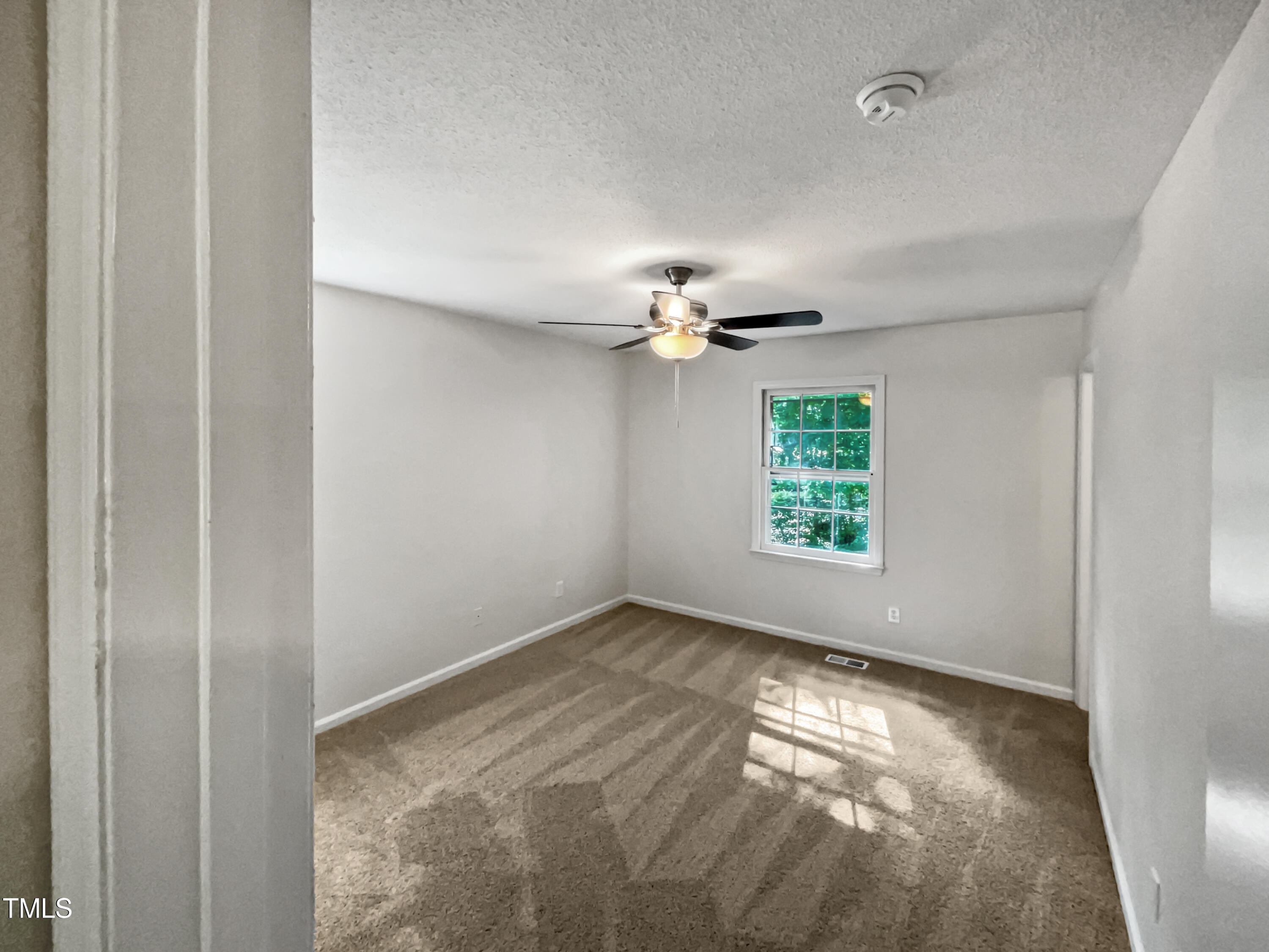 5302 Skyline Drive