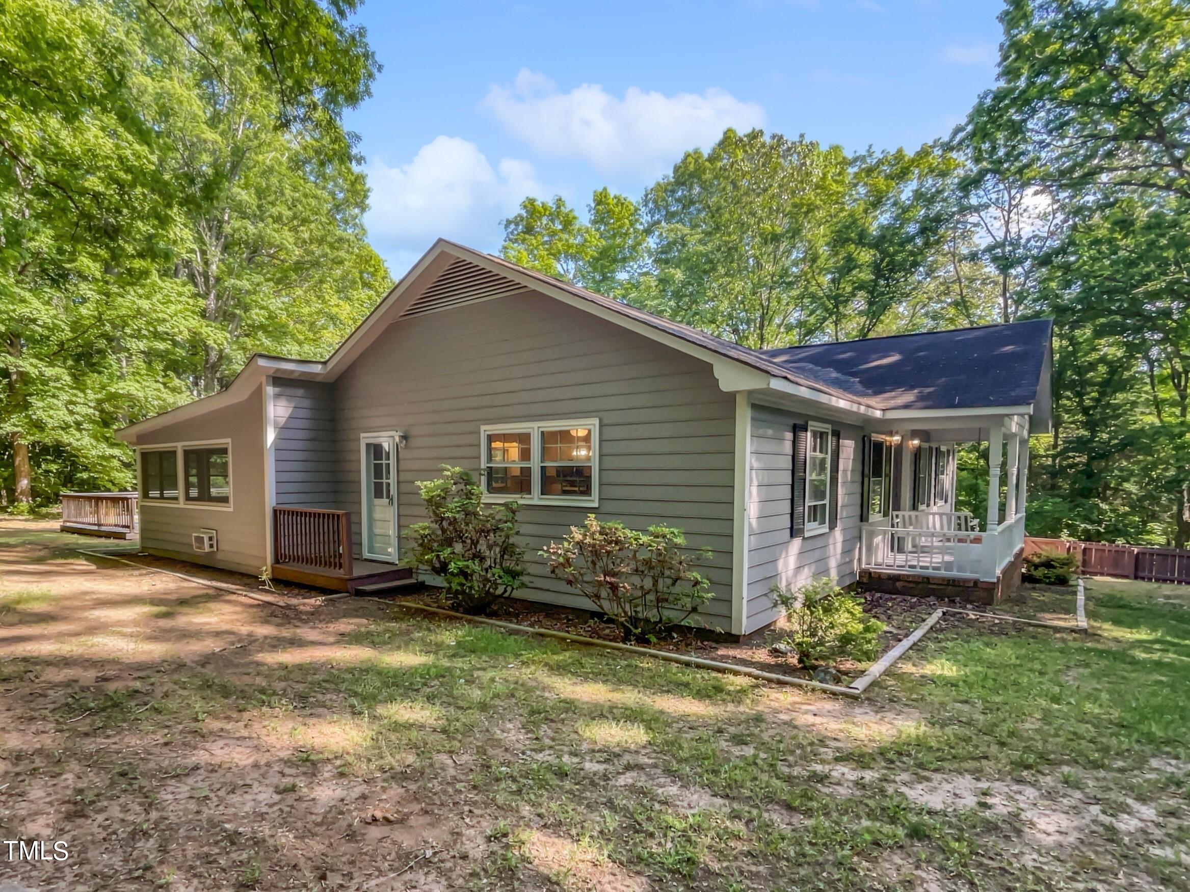 5302 Skyline Drive