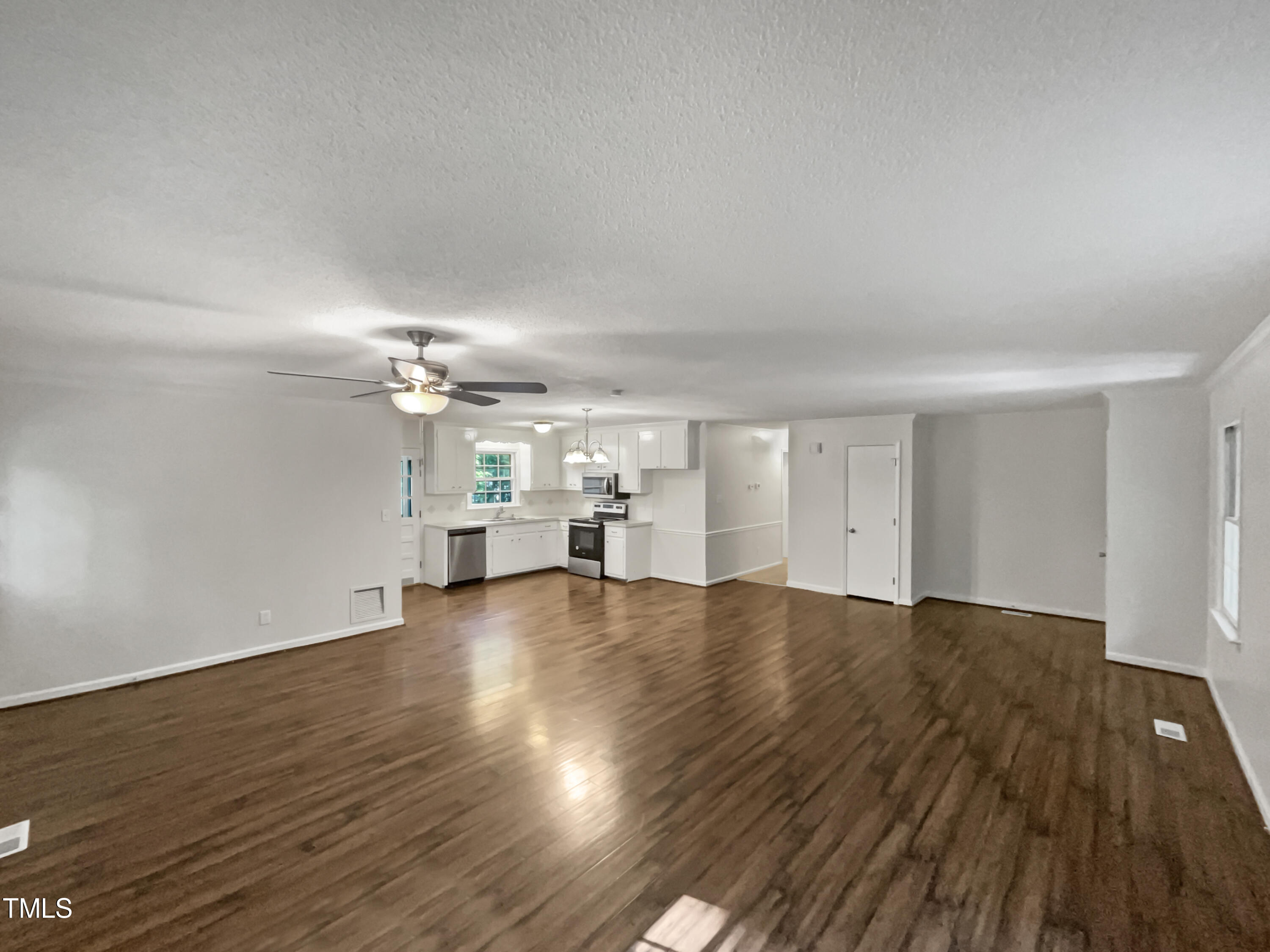 5302 Skyline Drive