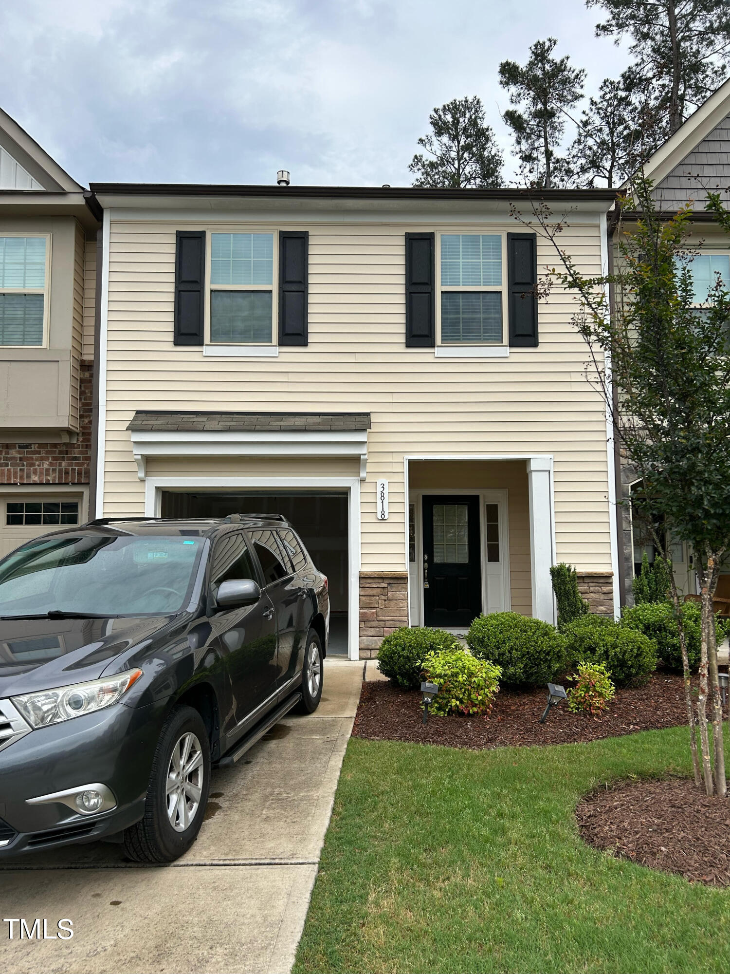 3818 Prince Noah Loop