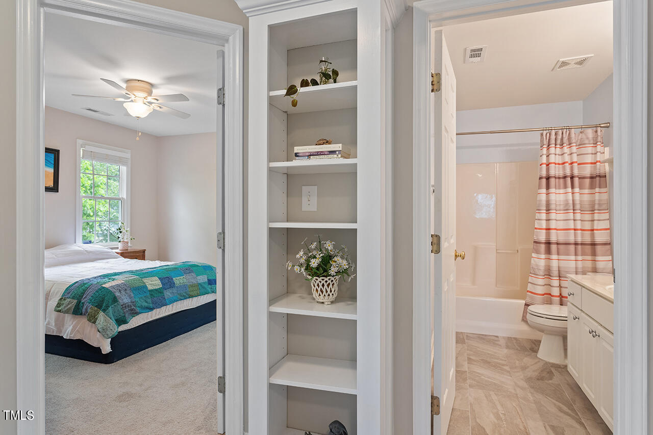 2604 Clerestory Place