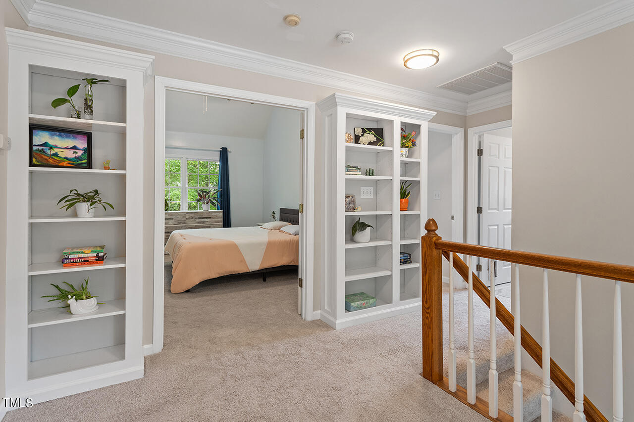 2604 Clerestory Place
