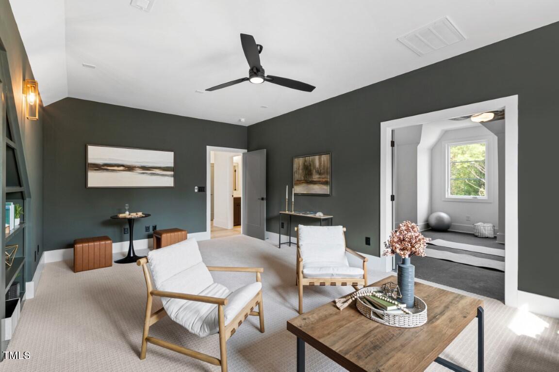 20 Chestnut Oak Drive