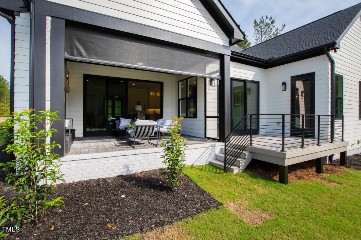 20 Chestnut Oak Drive