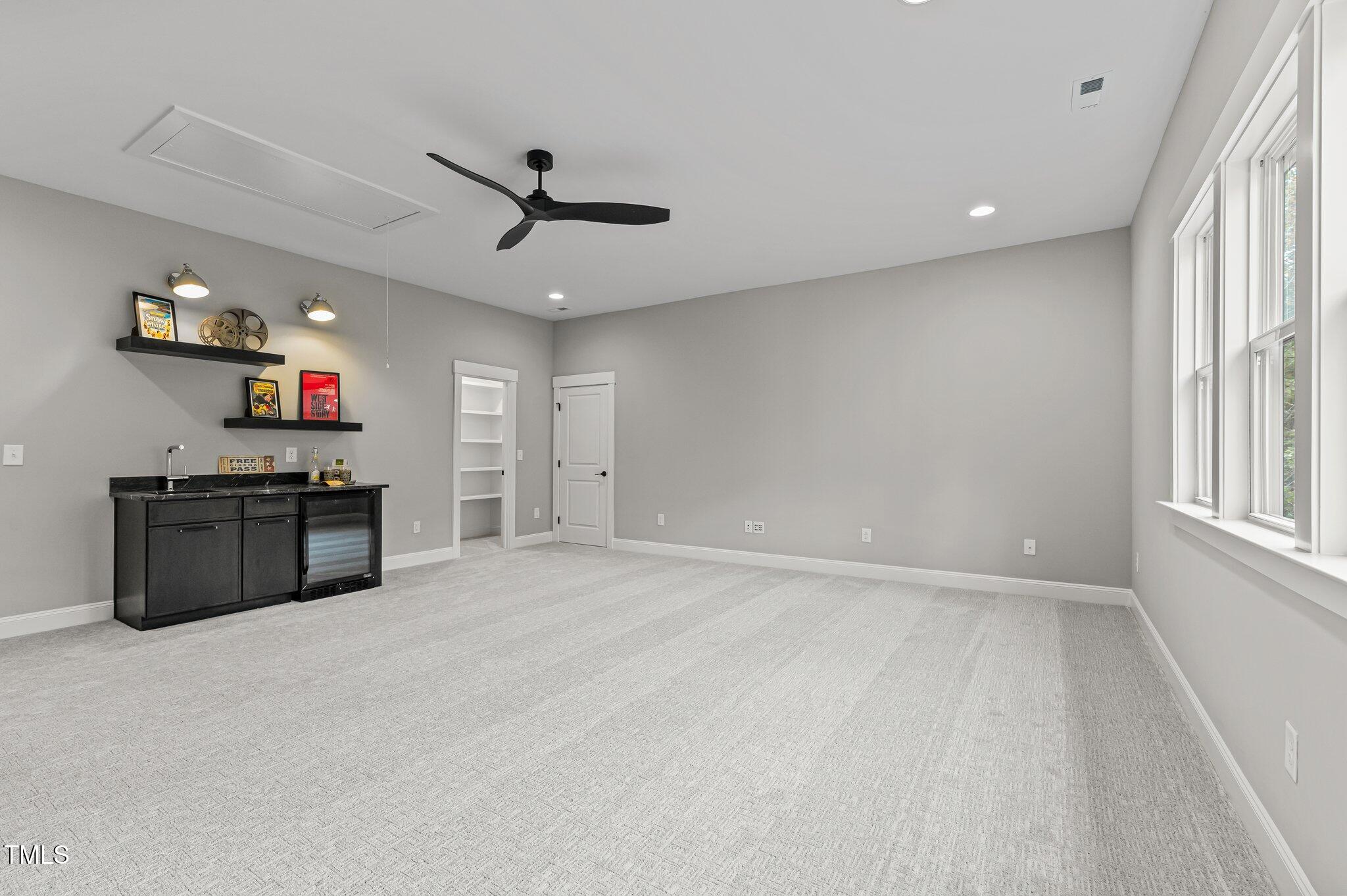 1601 Rock Dove Way
