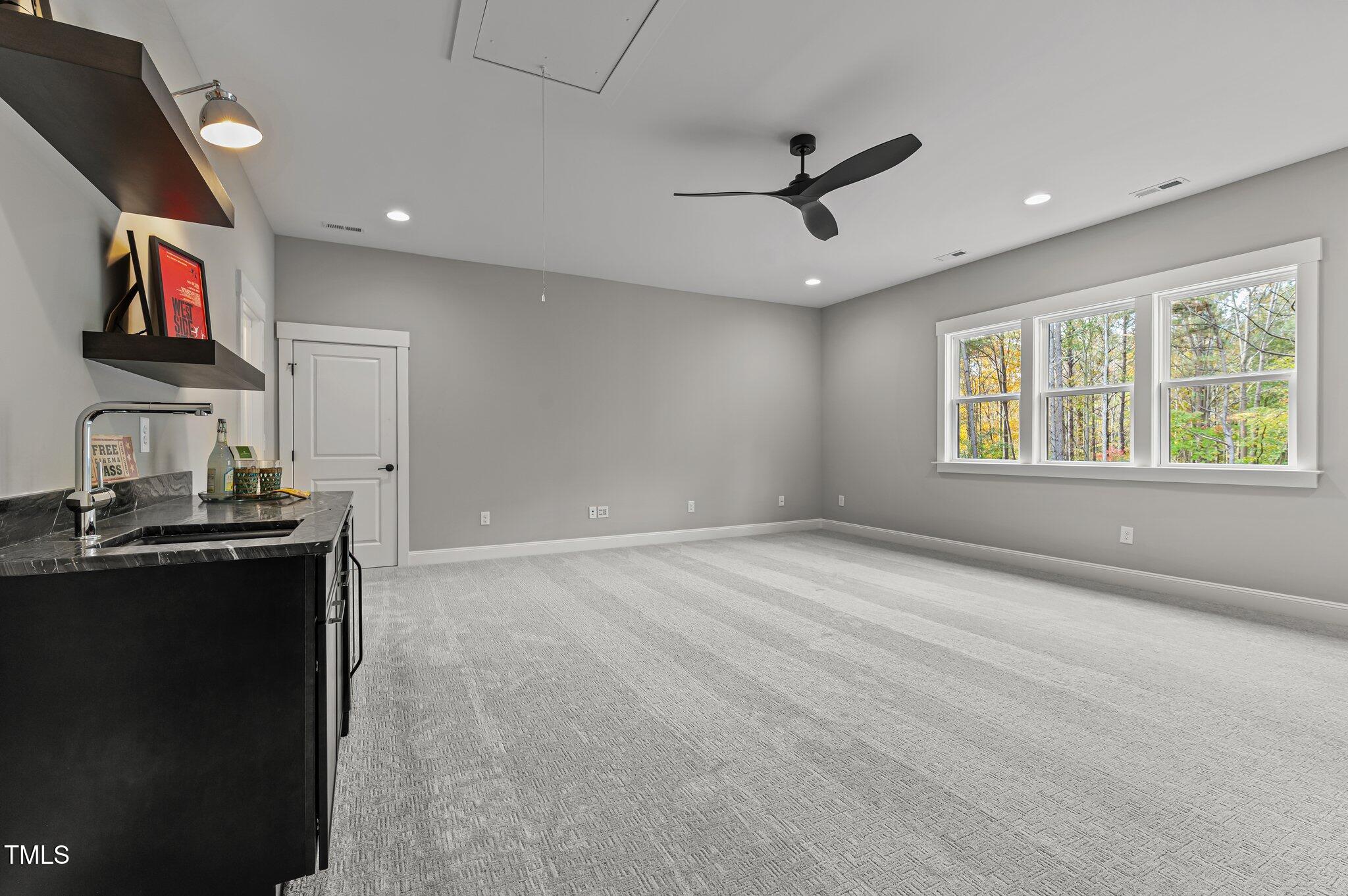1601 Rock Dove Way