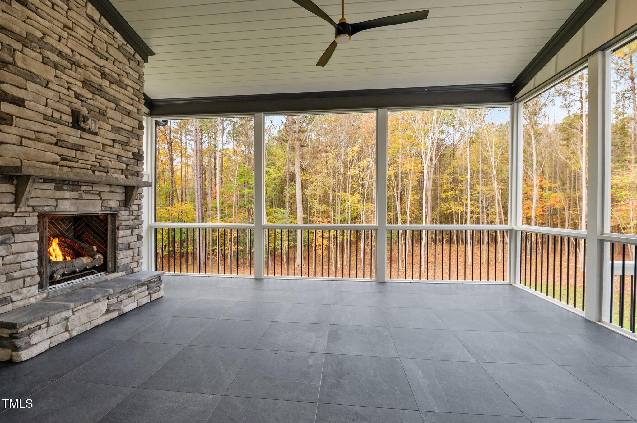 1601 Rock Dove Way