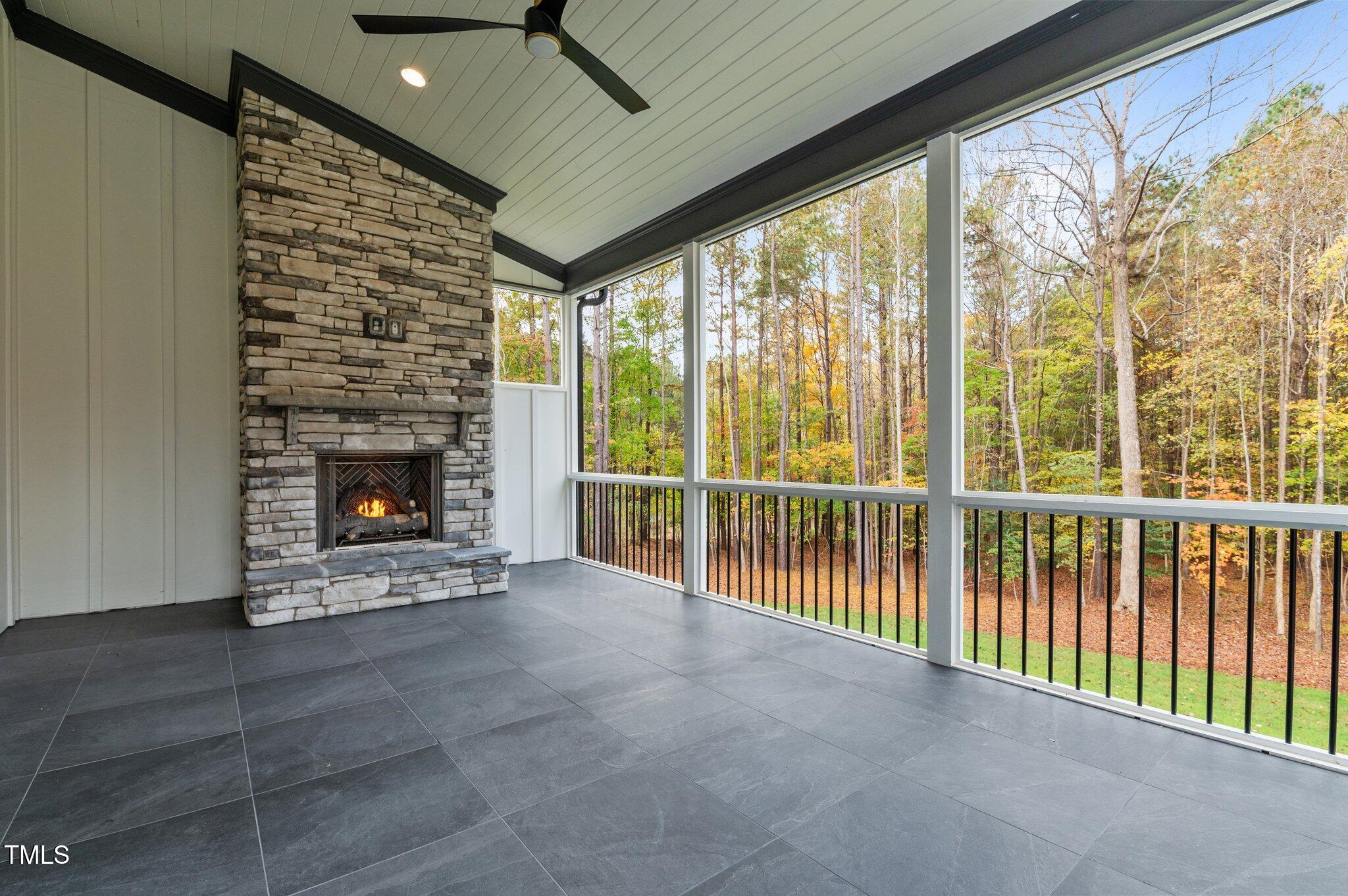 1601 Rock Dove Way