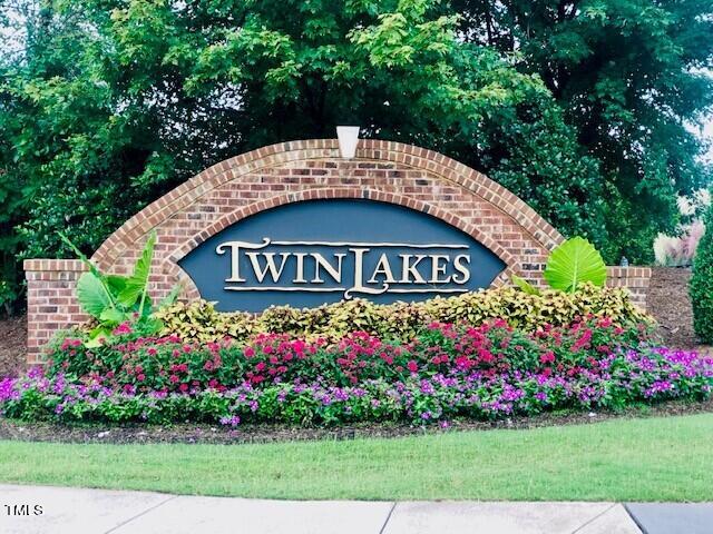 728 Hewespoint Court
