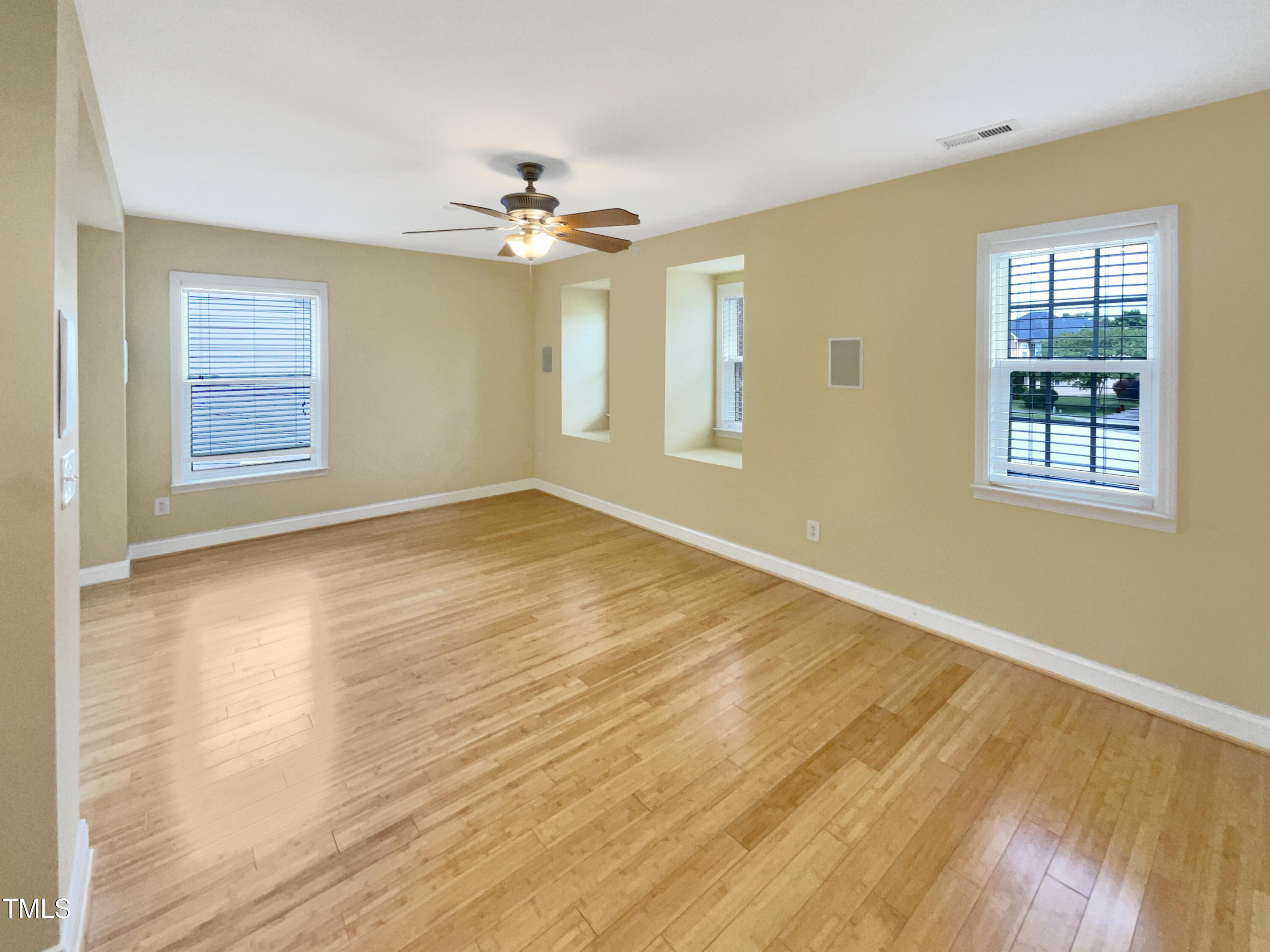 728 Hewespoint Court