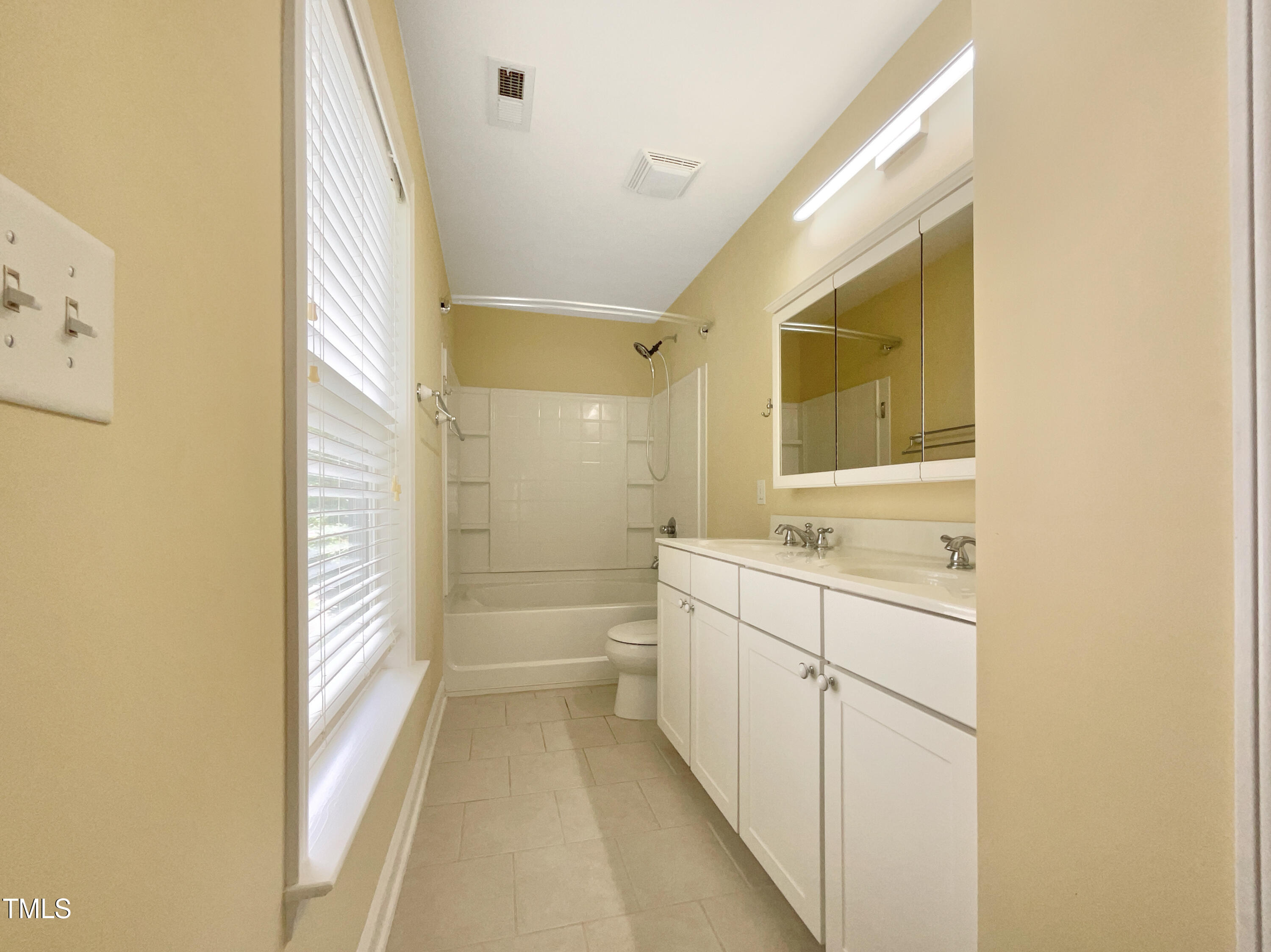 728 Hewespoint Court