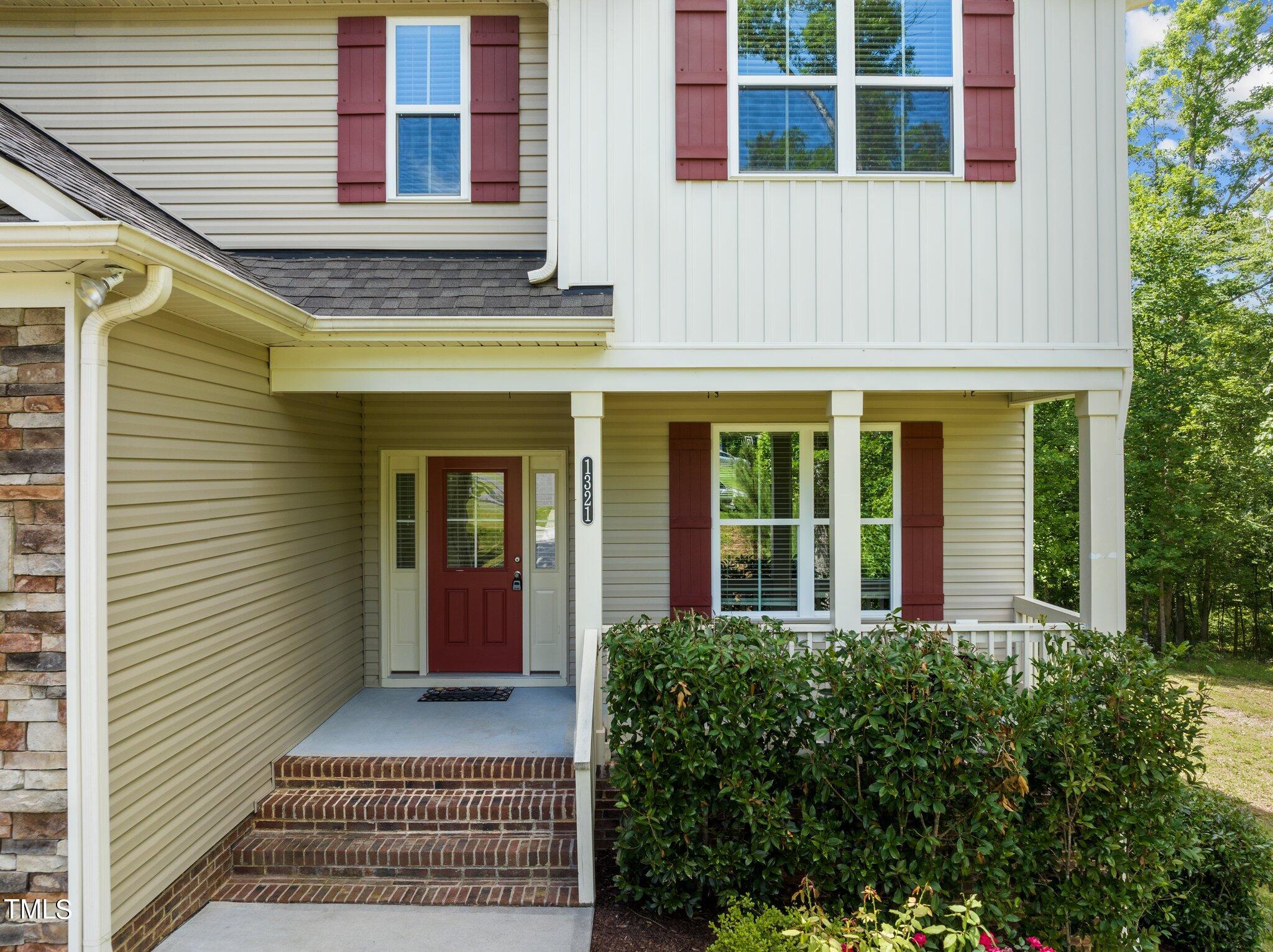 1321 Sourwood Drive