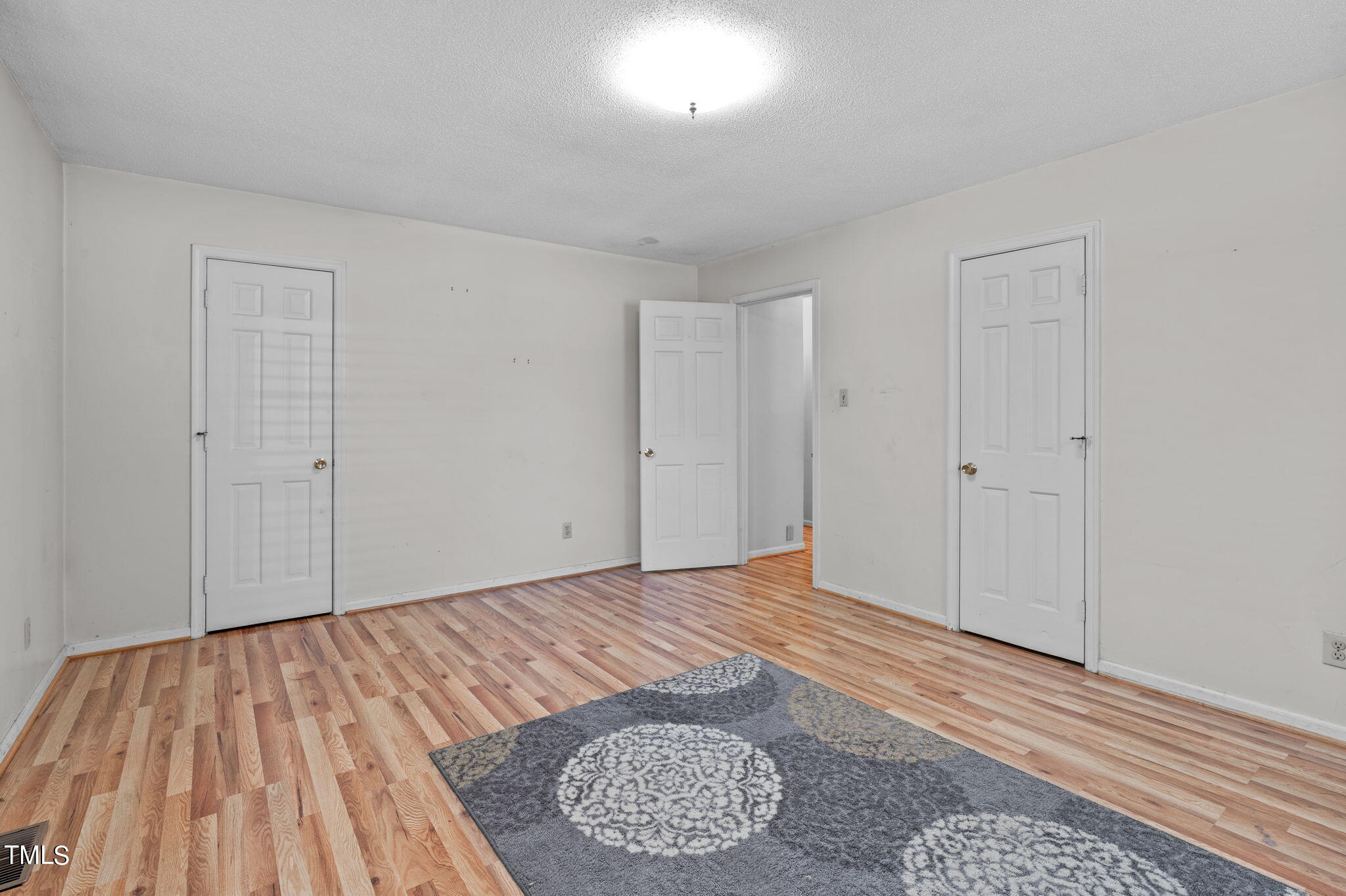 7809 Haymarket Lane
