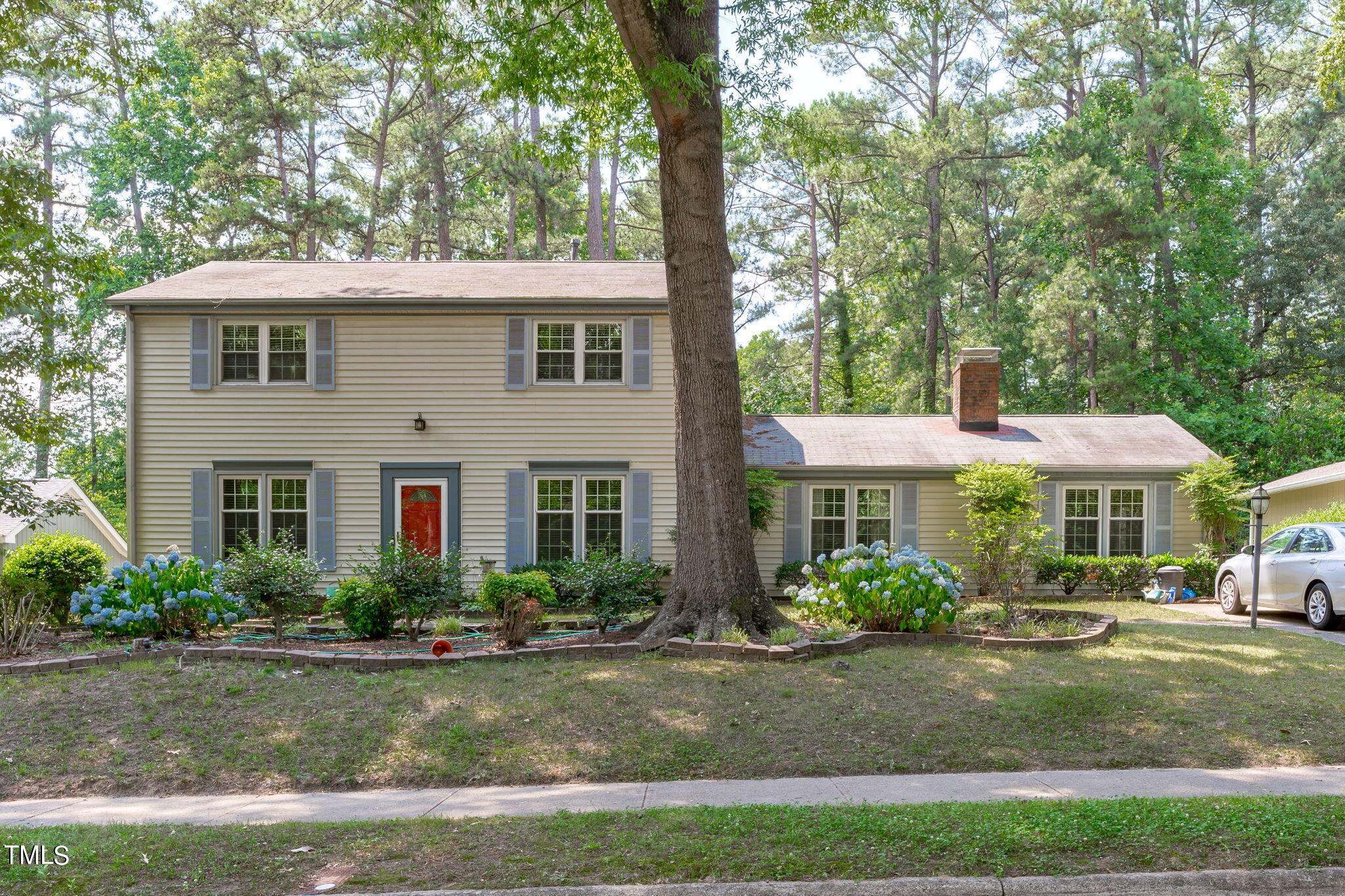 7809 Haymarket Lane