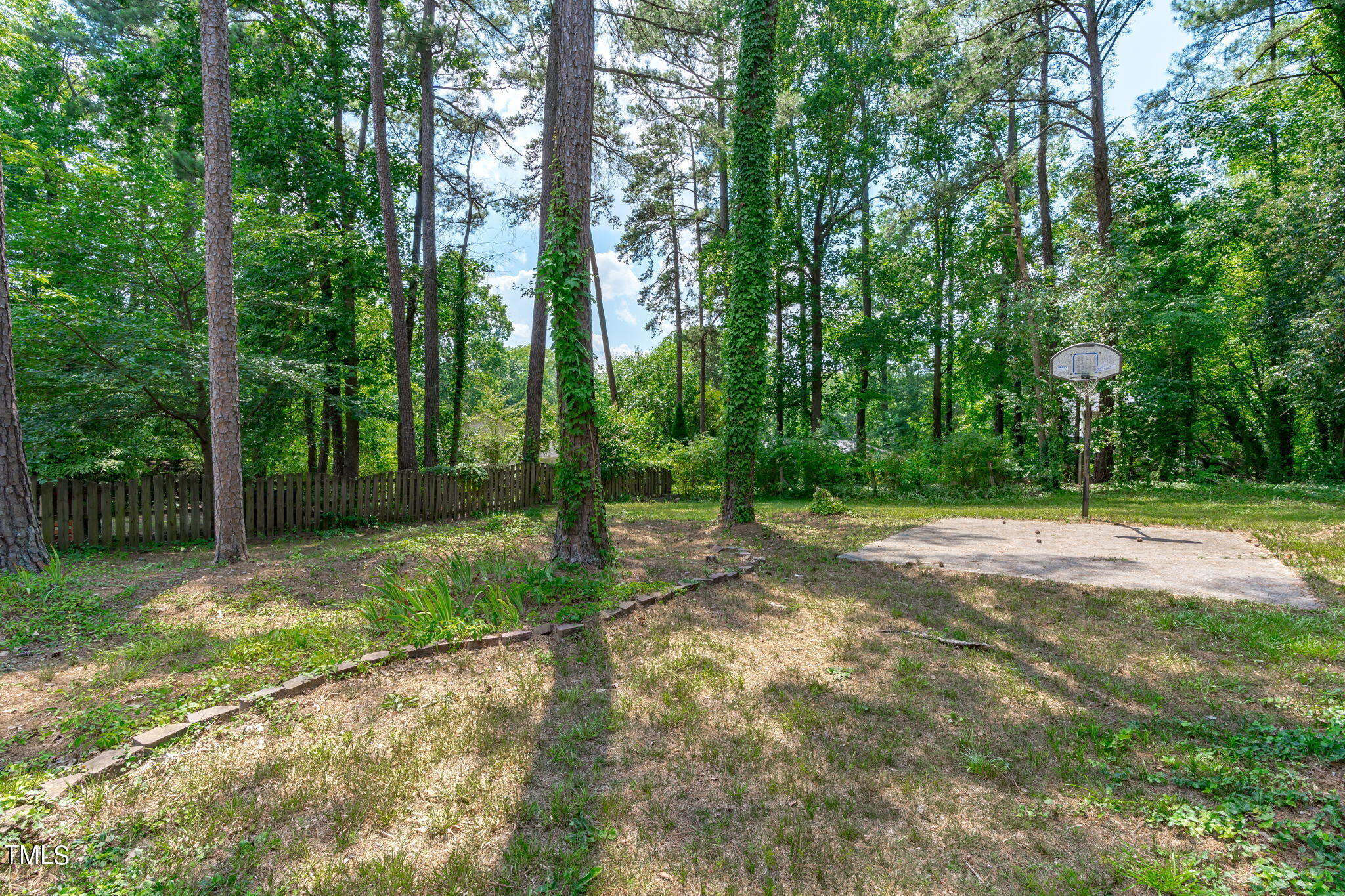 7809 Haymarket Lane