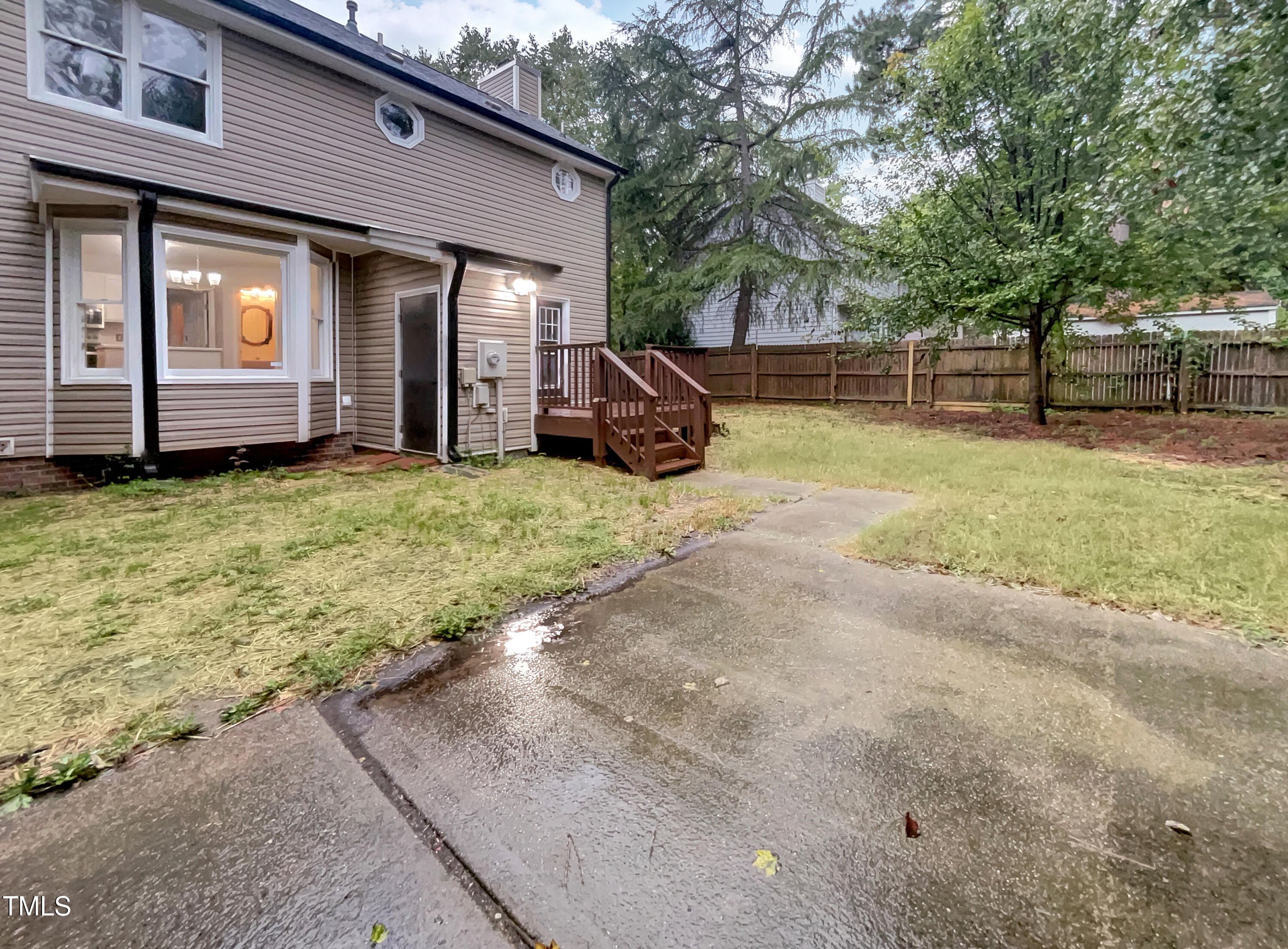 1000 Pinewinds Drive