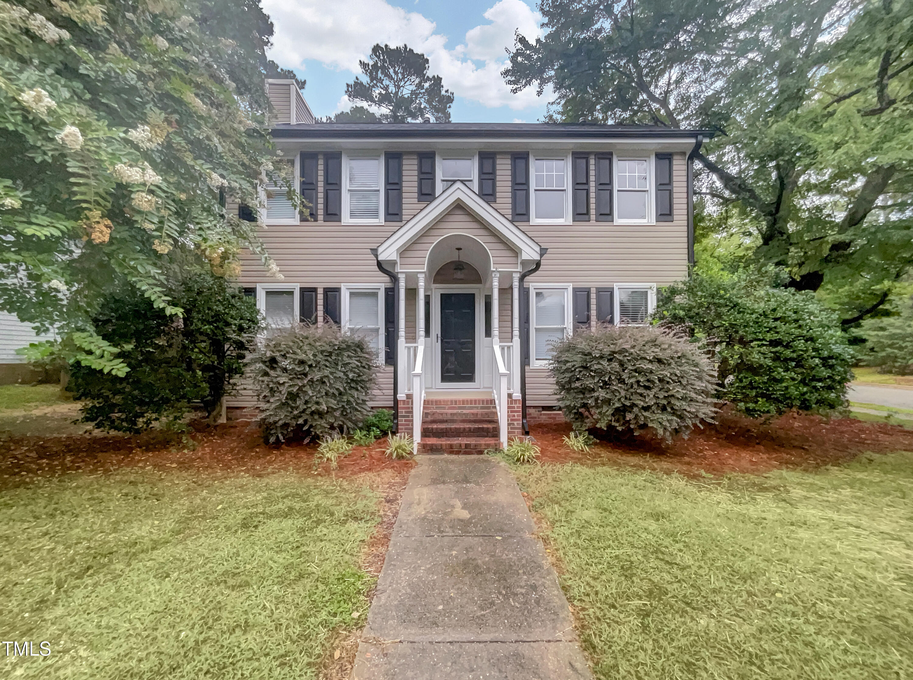 1000 Pinewinds Drive
