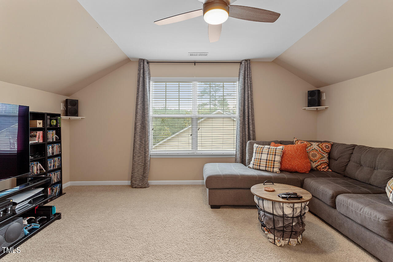 1842 Landstrom Lane