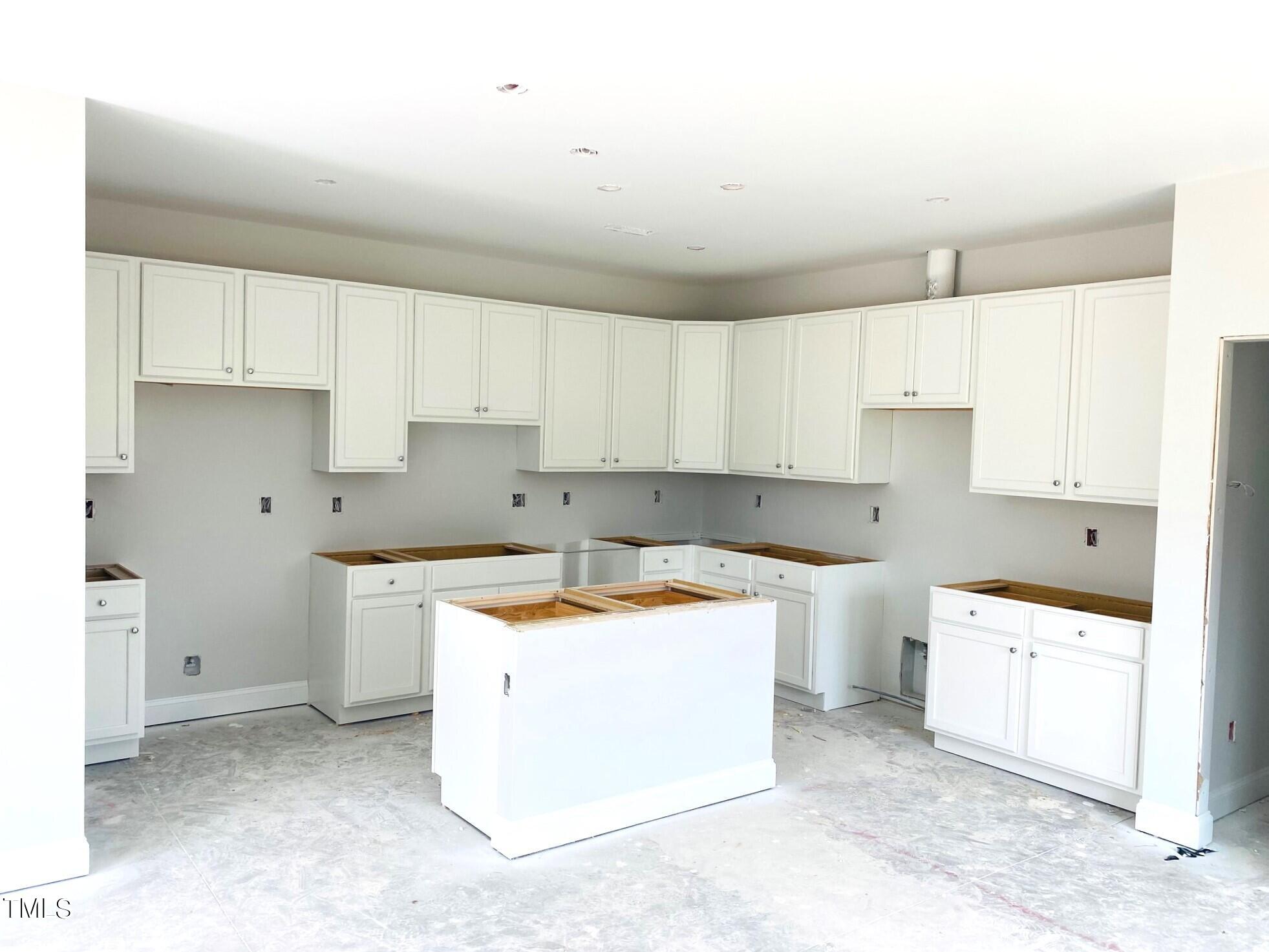 537 Barrington Row Avenue # 226