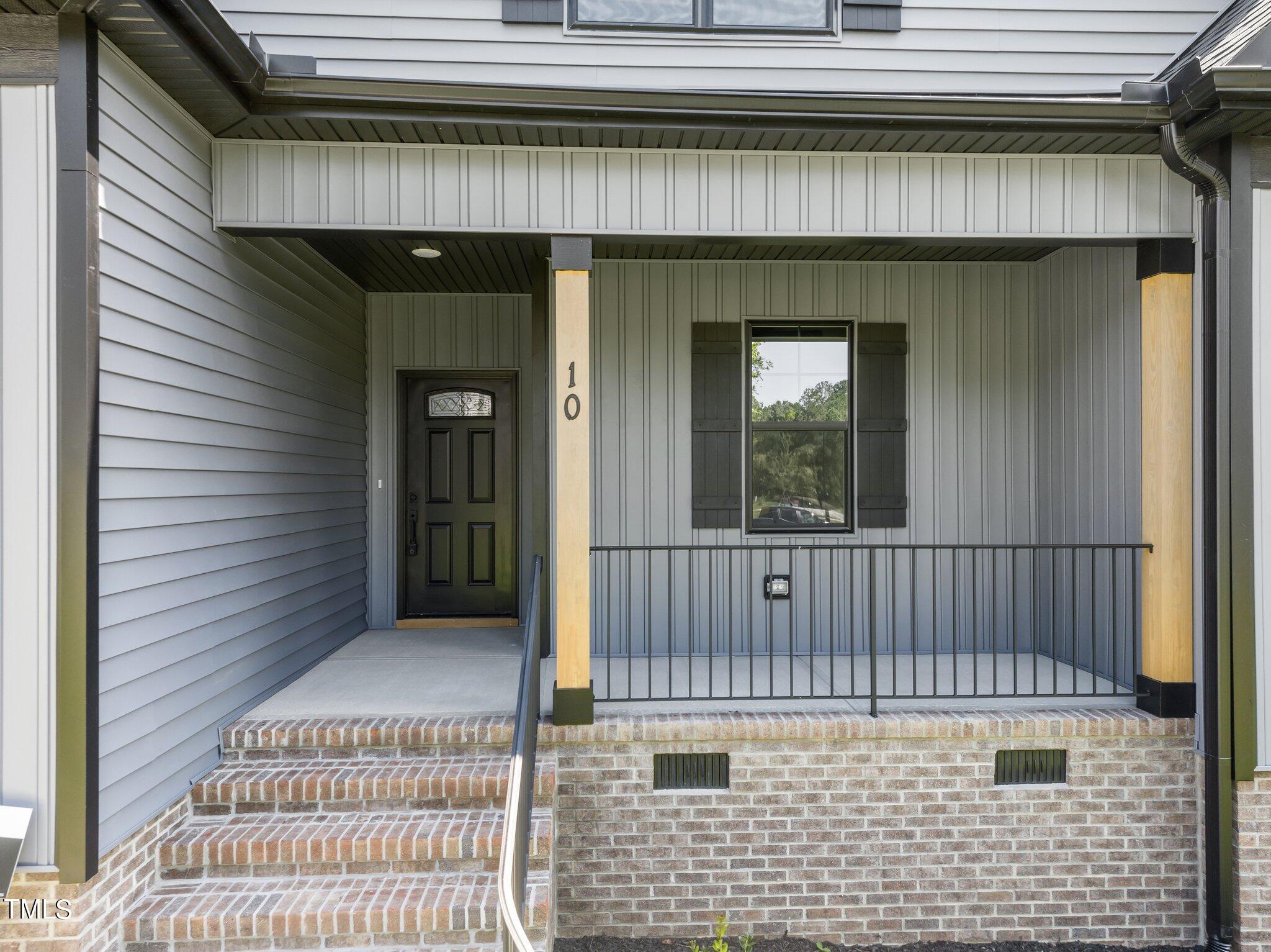 10 Woodford Way