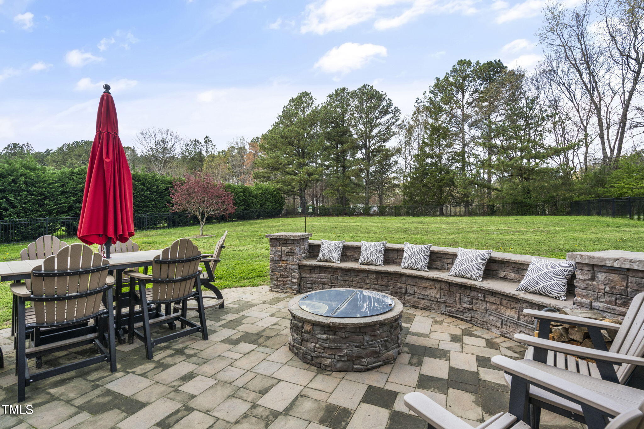 1103 Dovefield Lane