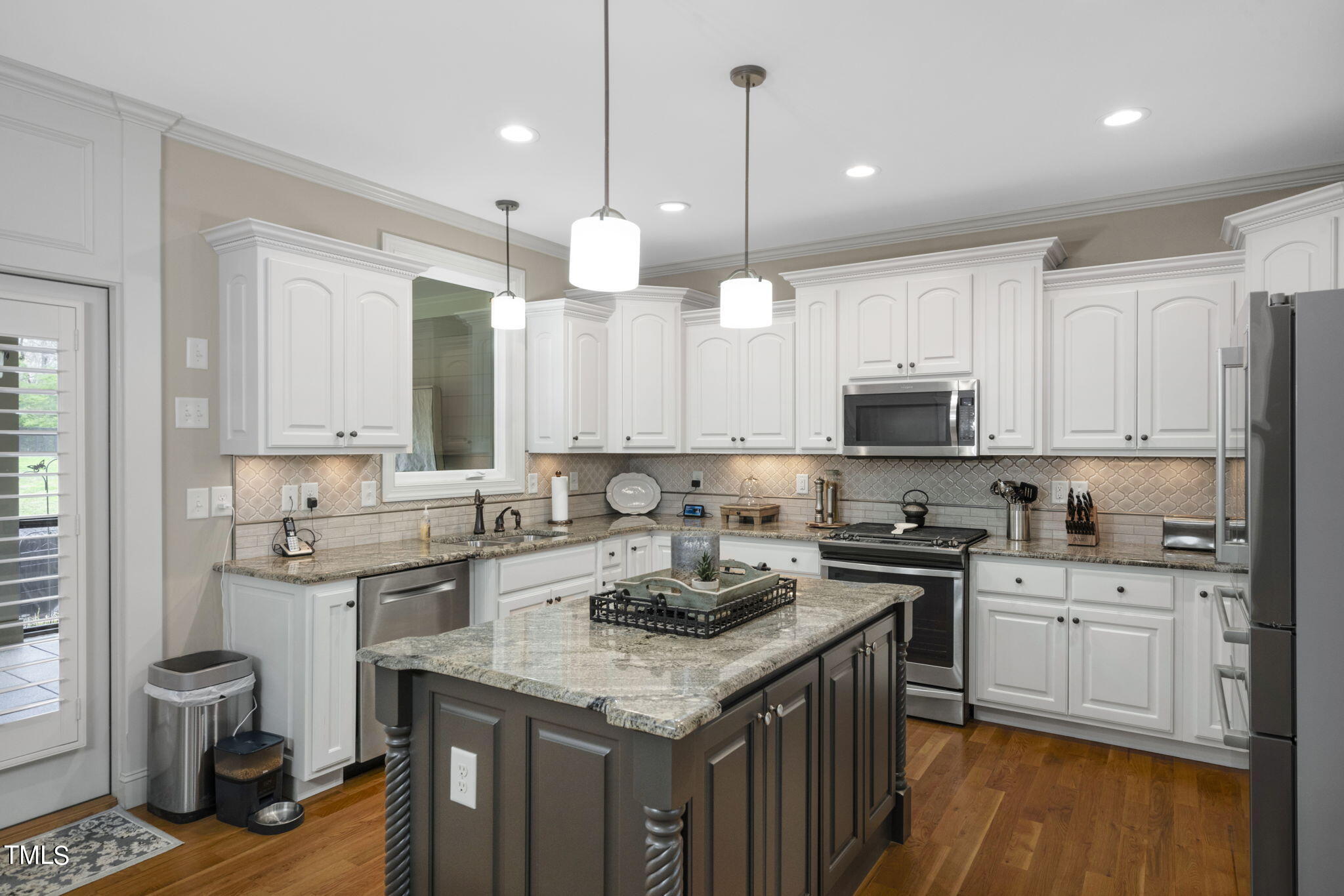 1103 Dovefield Lane