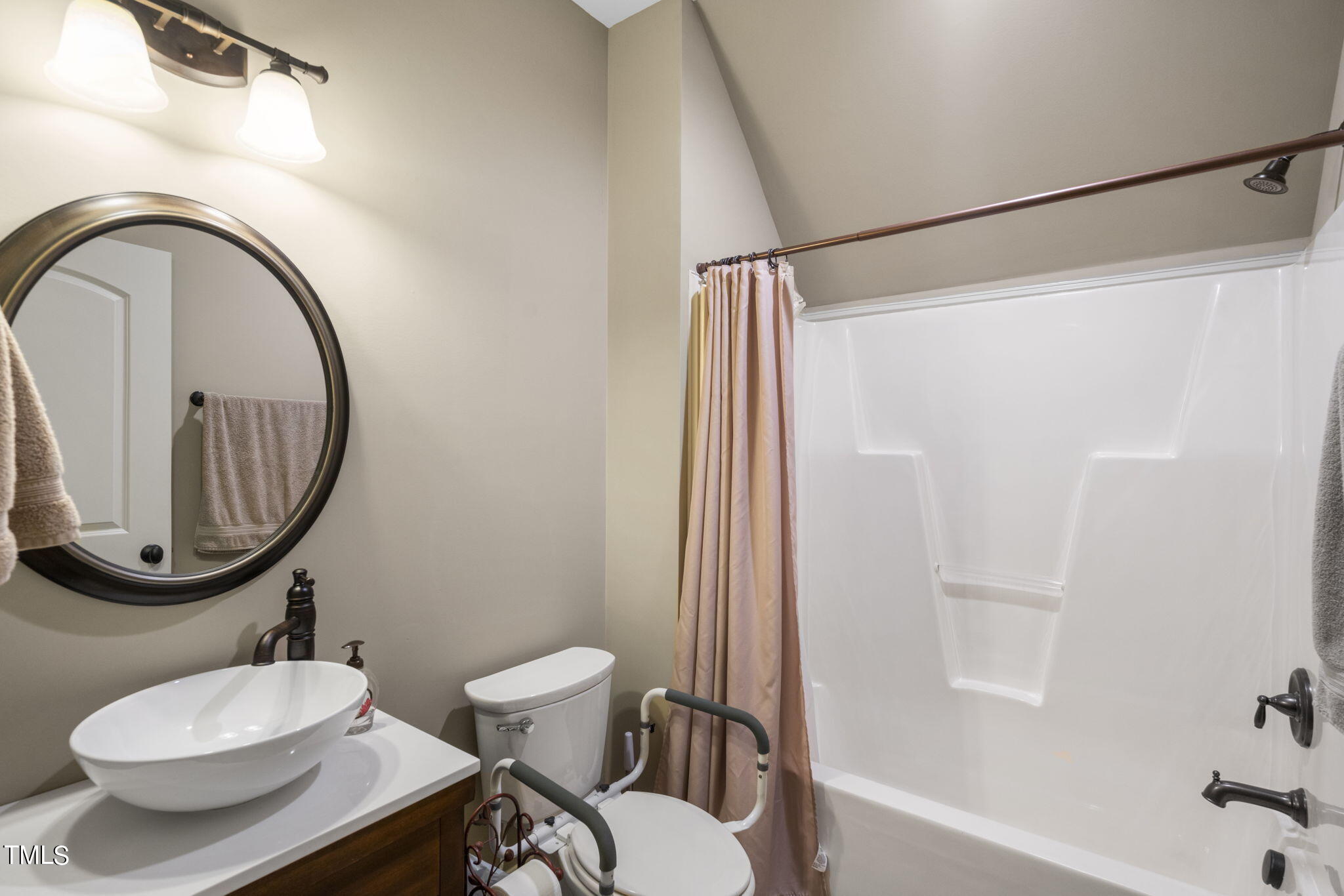 1103 Dovefield Lane