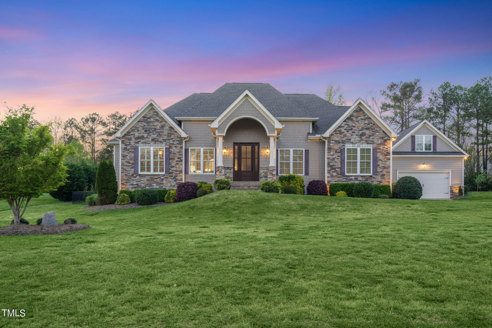 1103 Dovefield Lane