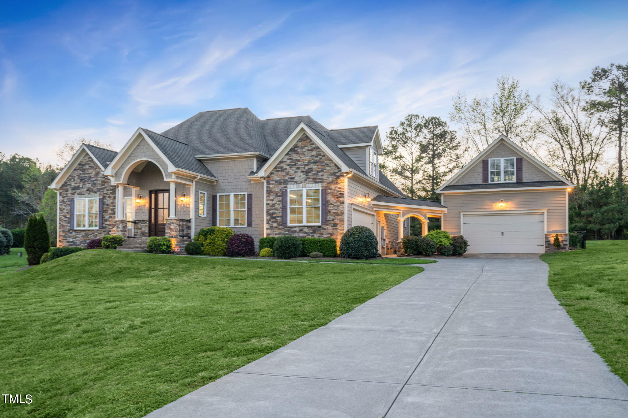 1103 Dovefield Lane