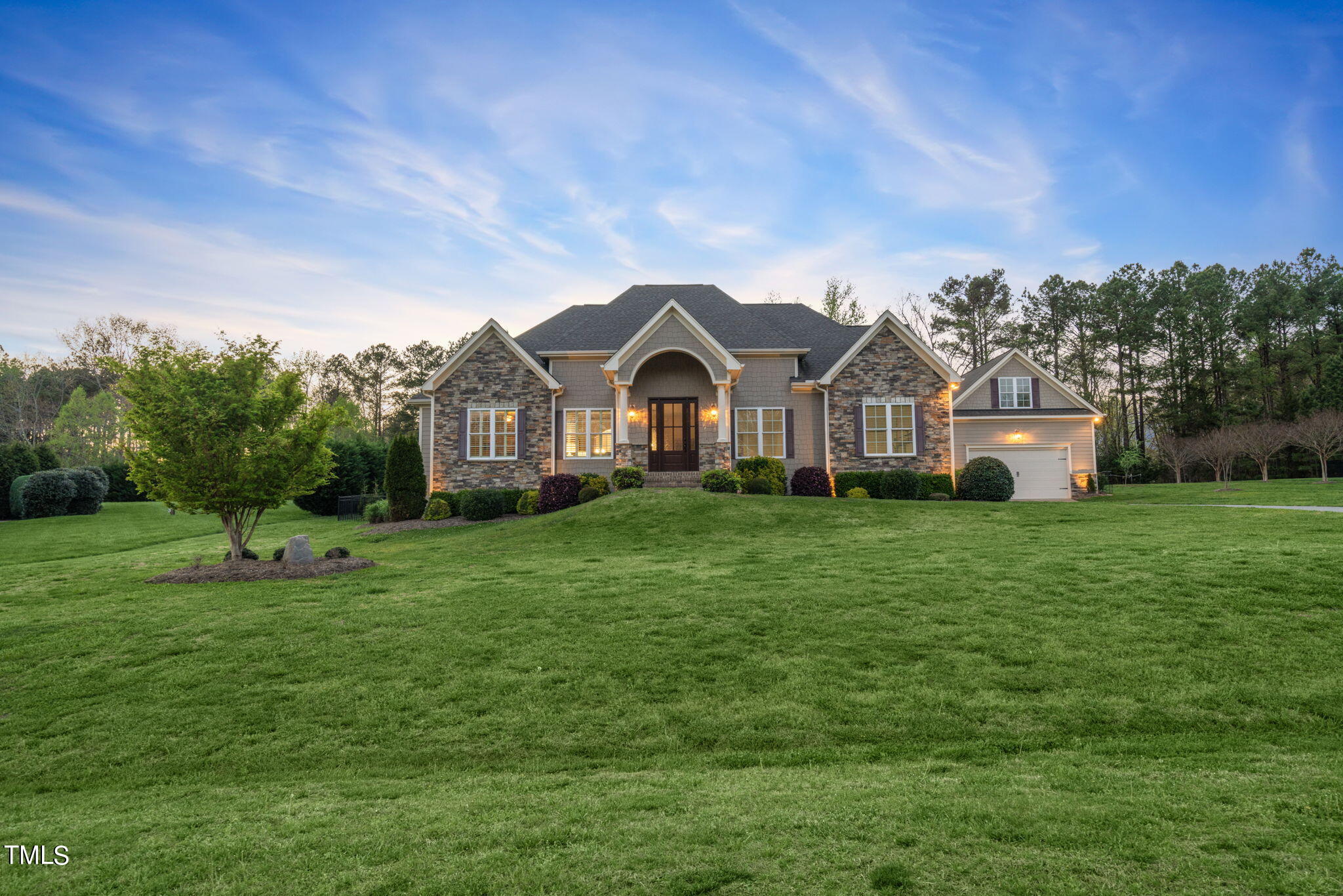 1103 Dovefield Lane