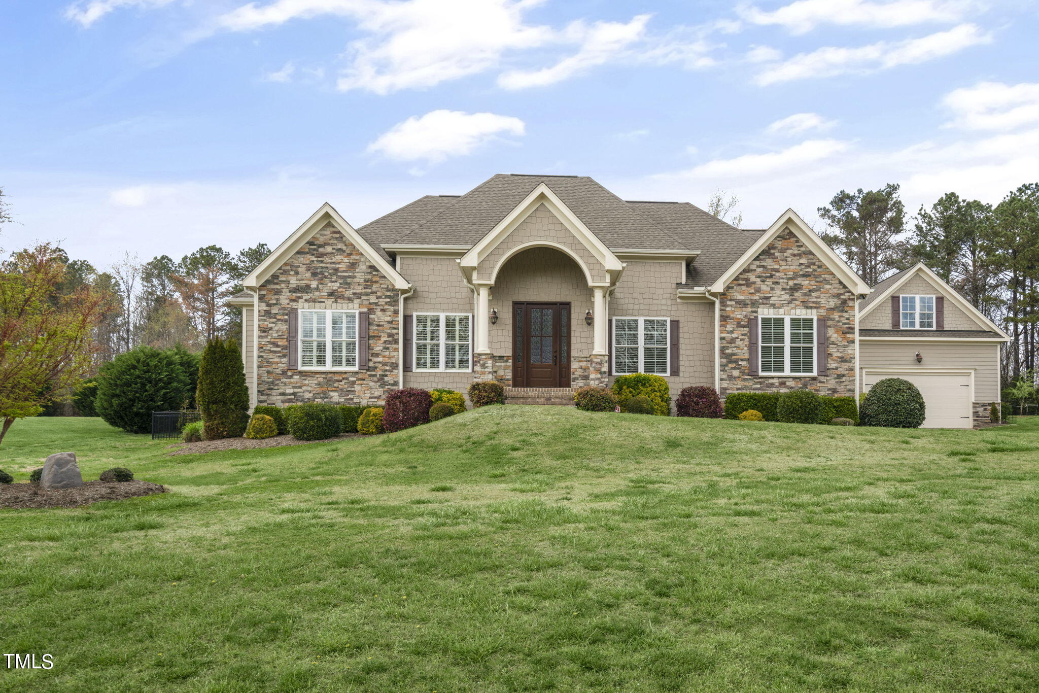 1103 Dovefield Lane