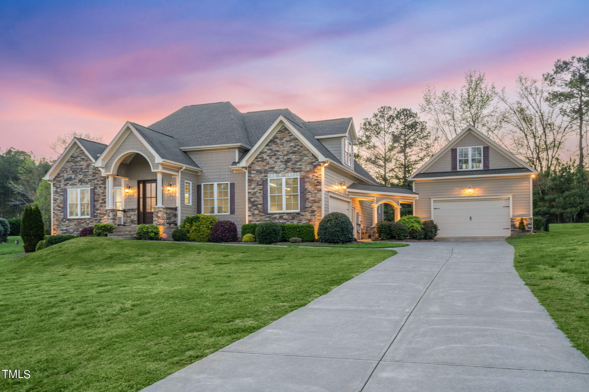 1103 Dovefield Lane