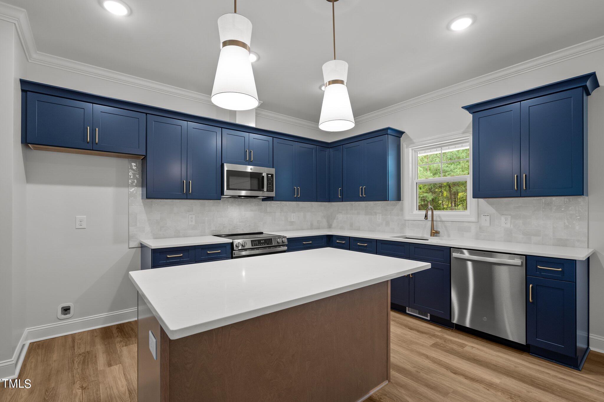 140 Leisure Lane