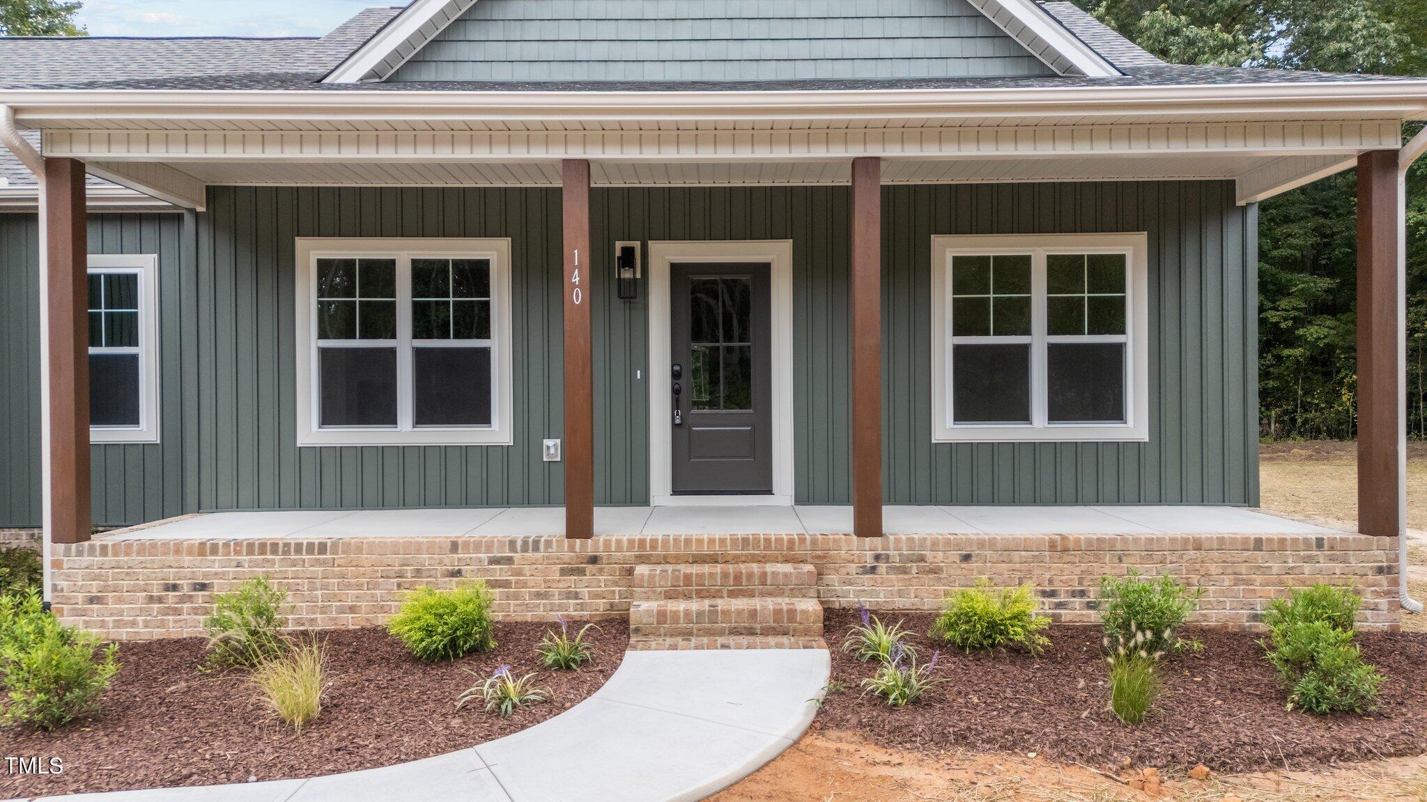 140 Leisure Lane