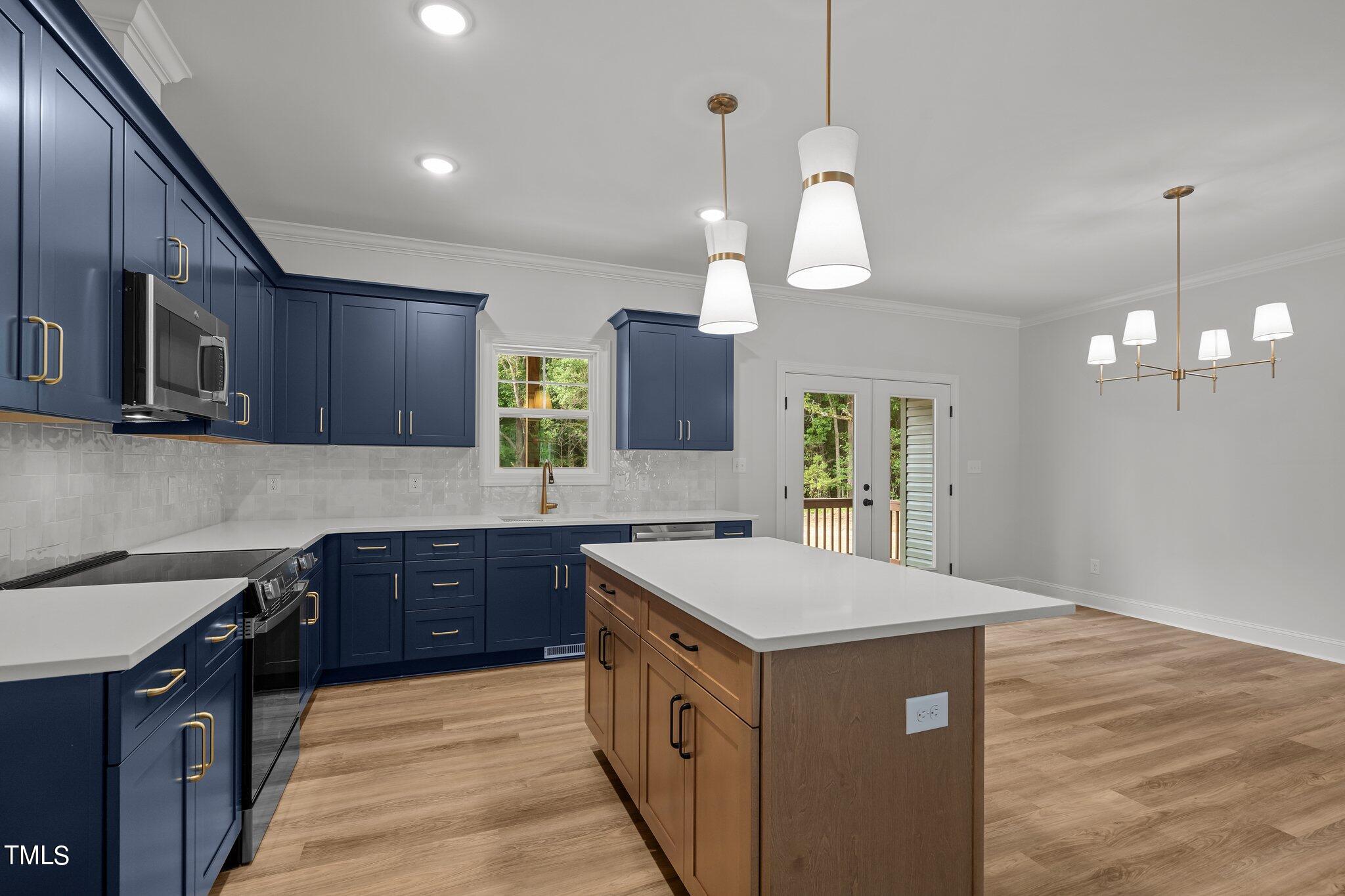 140 Leisure Lane
