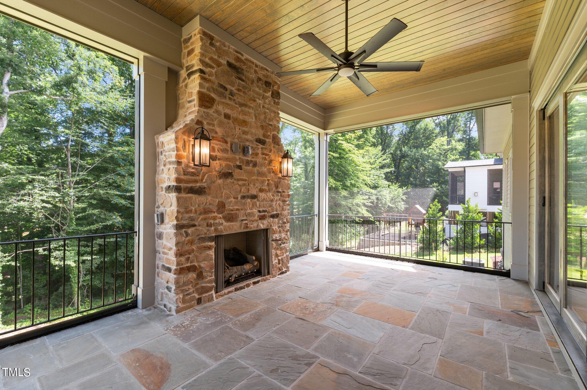 1212 Gunnison Place